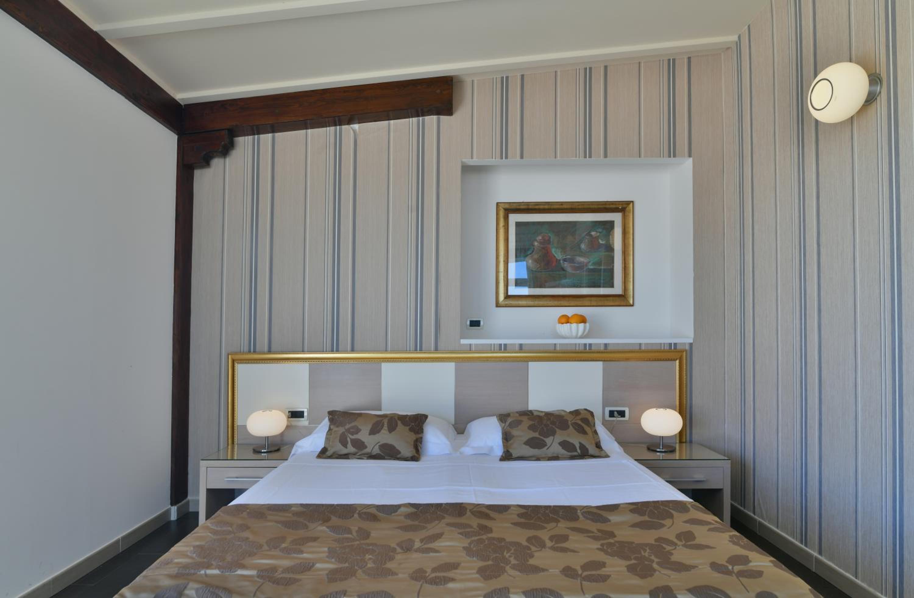 Deluxe Double Room with Terrace