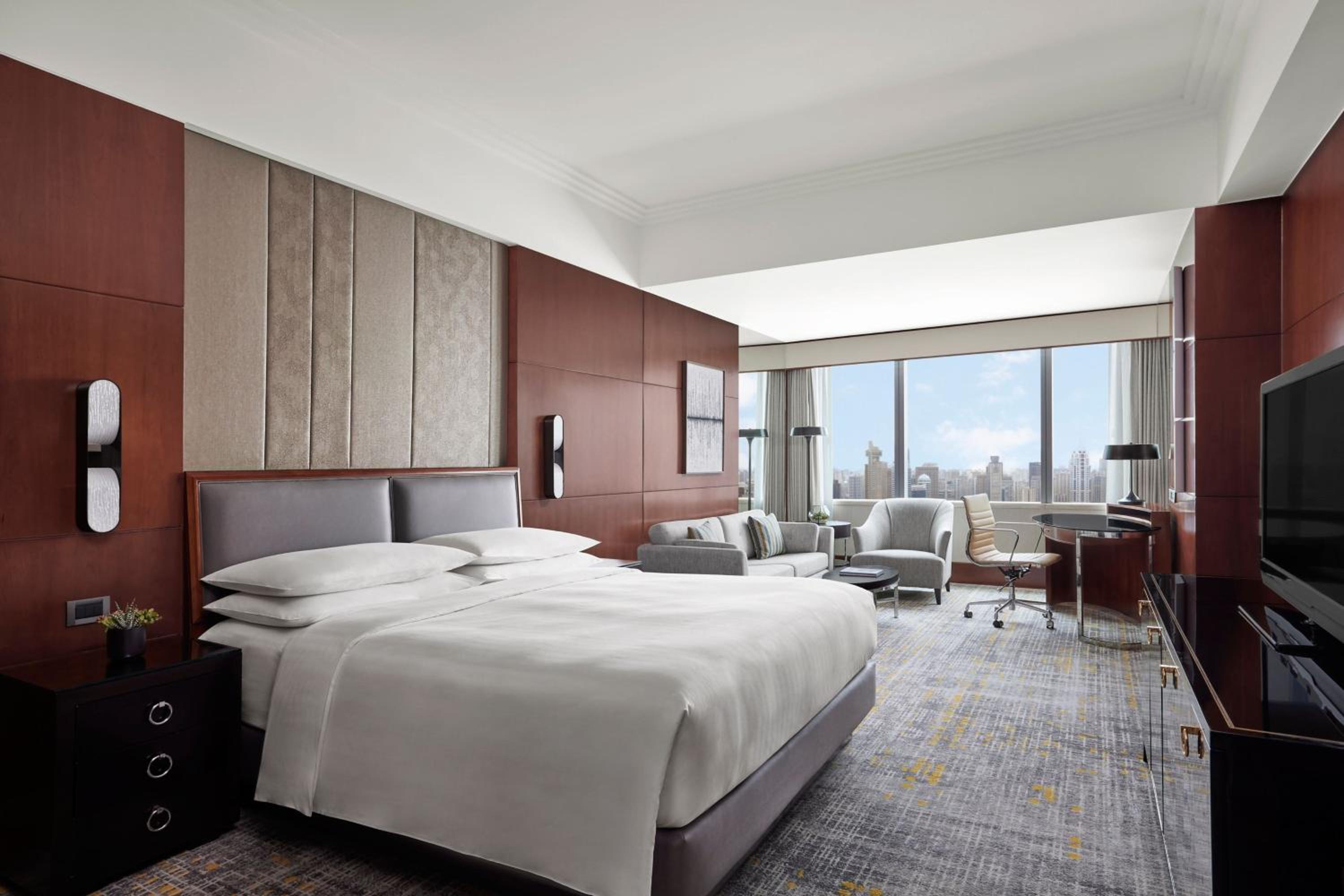Executive King Room with Bund View - Club Lounge Access