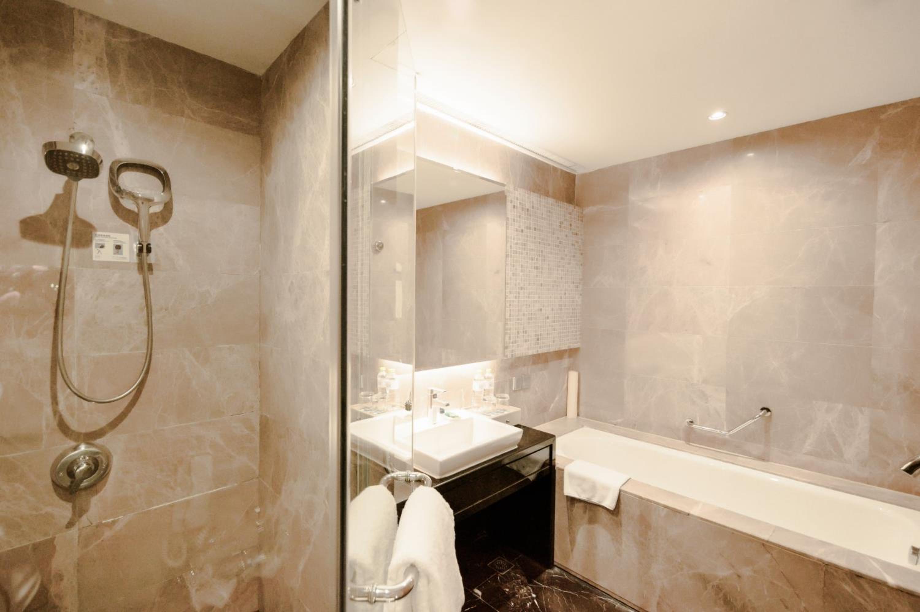 Executive Twin, Executive level, Guest room, City view