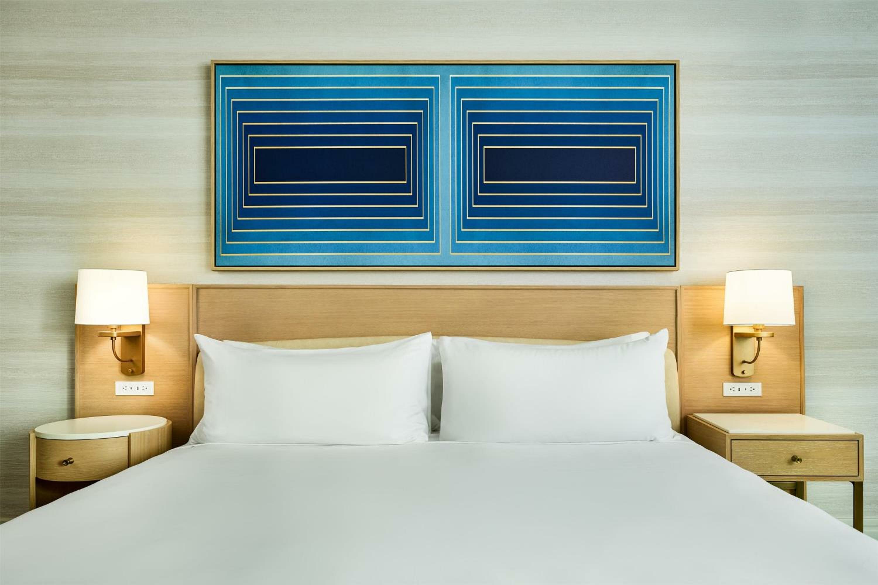 One-Bedroom King Suite