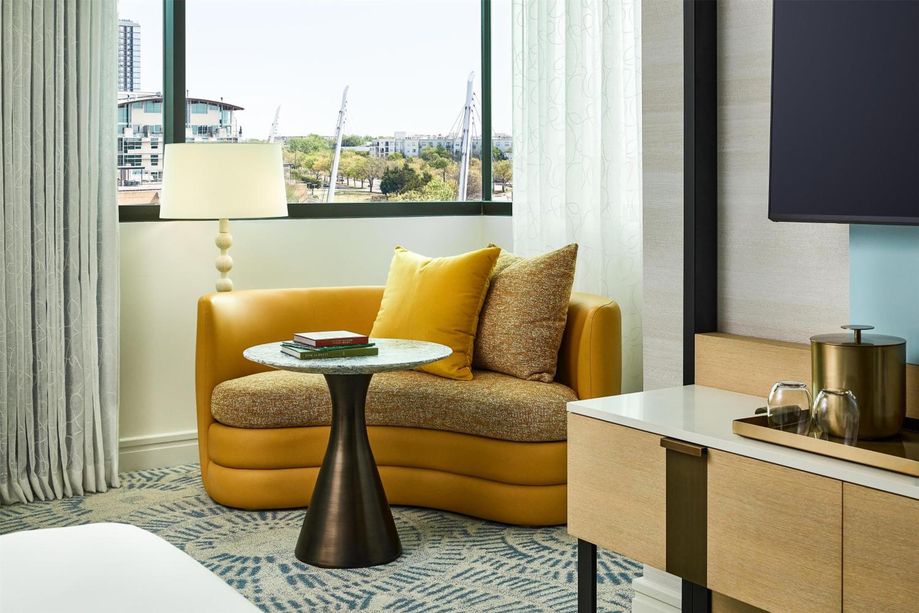 Luxury King Room with Tub - Mobility and Hearing Accessible