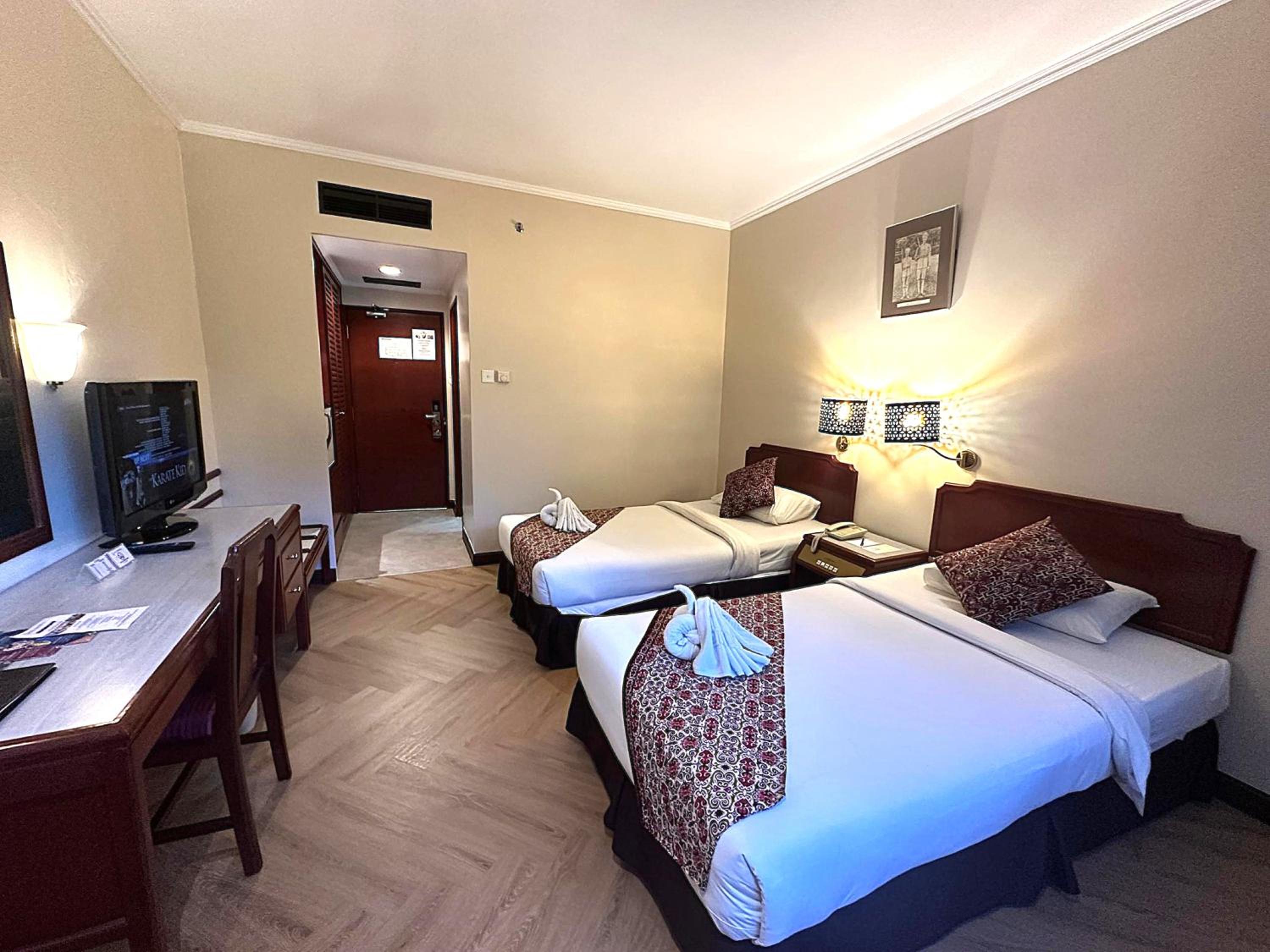 Superior Twin Hill View Room