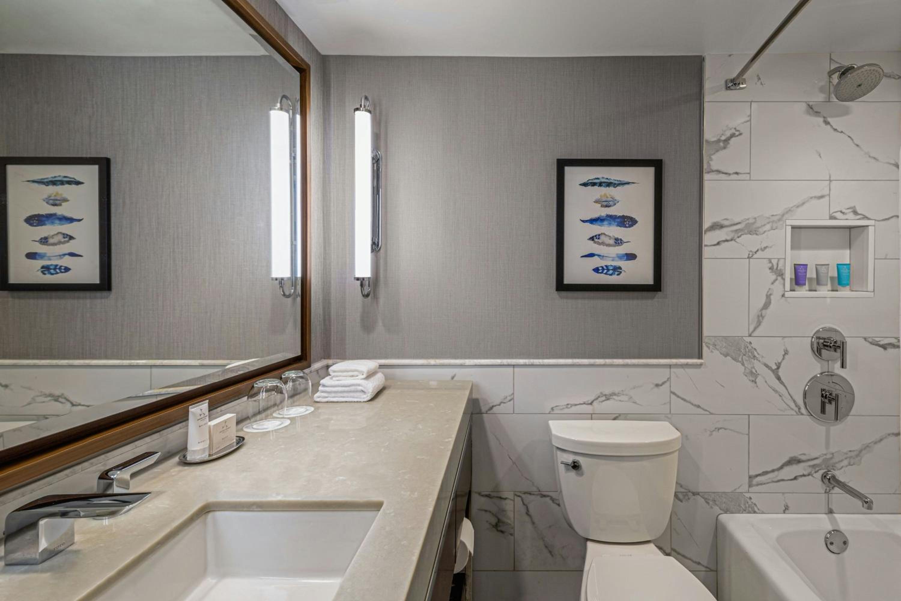 City View King Room, Guest room, 1 King,  City view (Hearing Accessible)