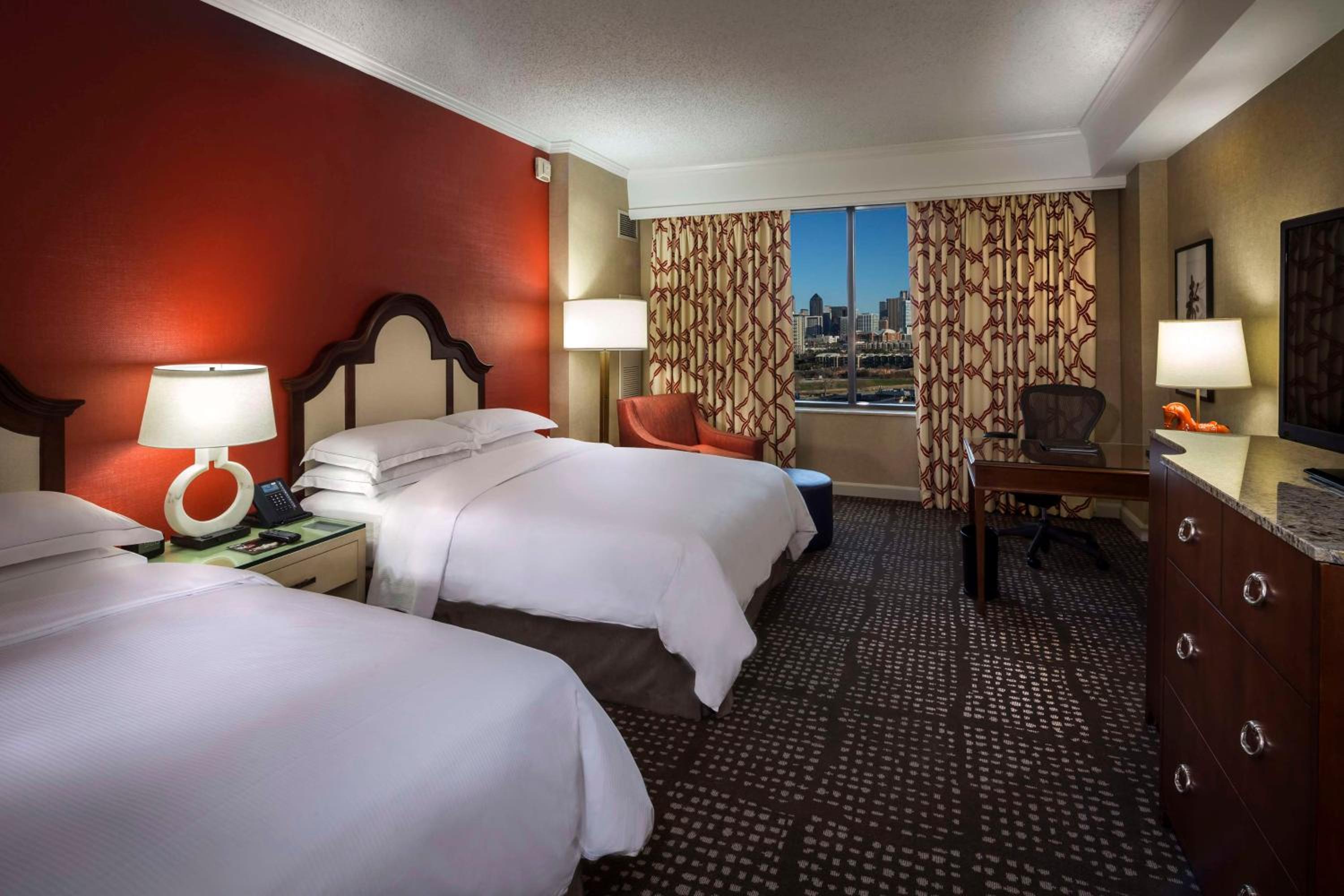 Atrium Queen Room with Two Queen Beds 