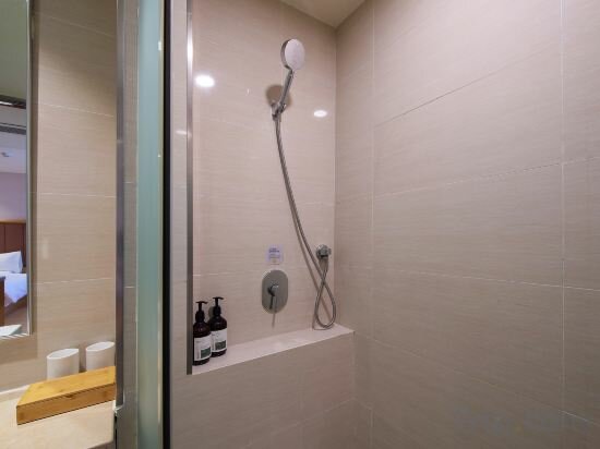 2-bed Room