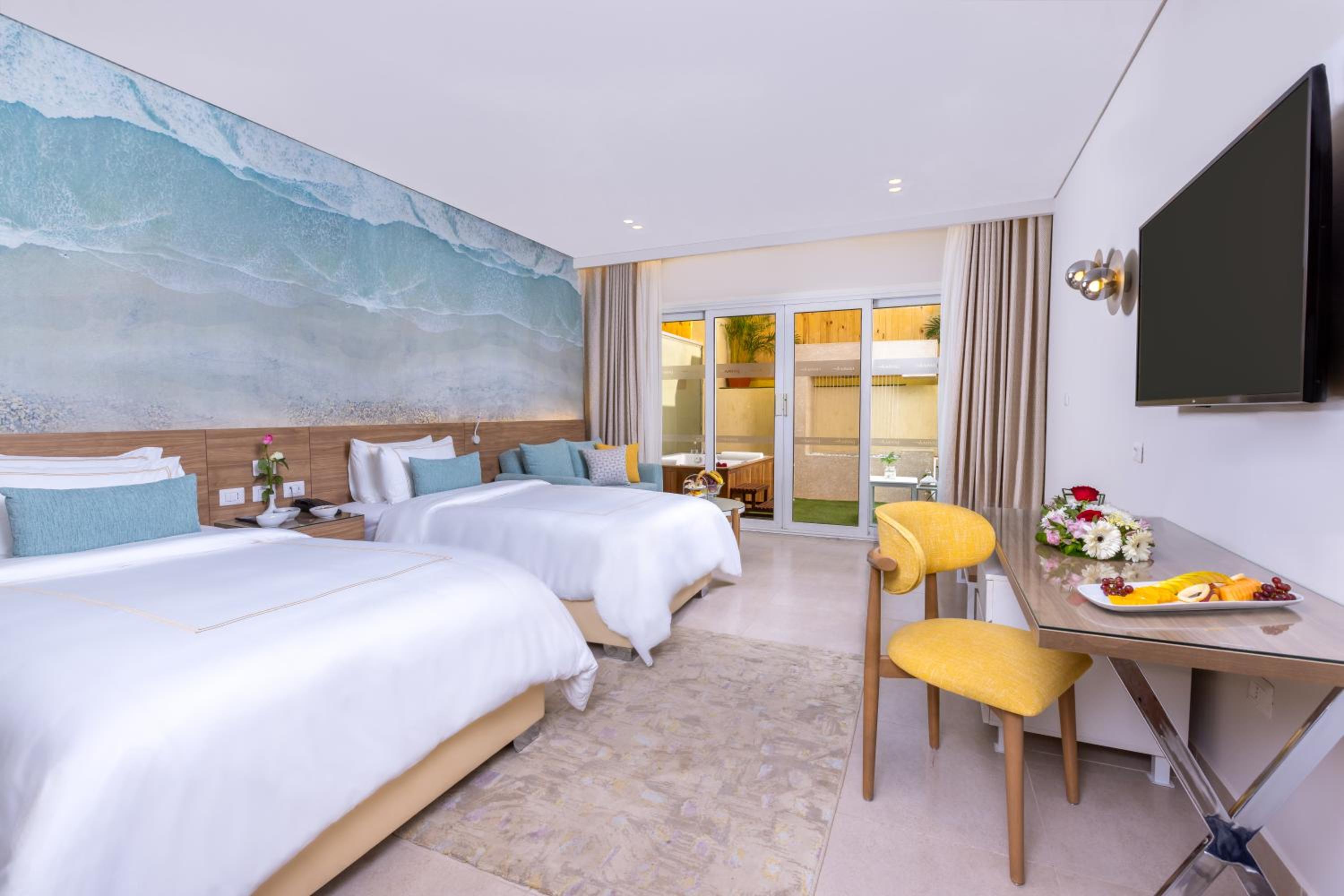 Suite with Hot Tub