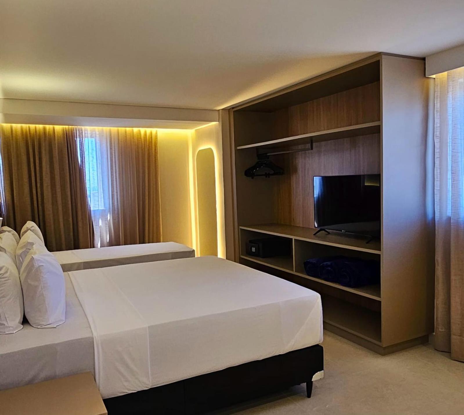 Luxury Triple Room