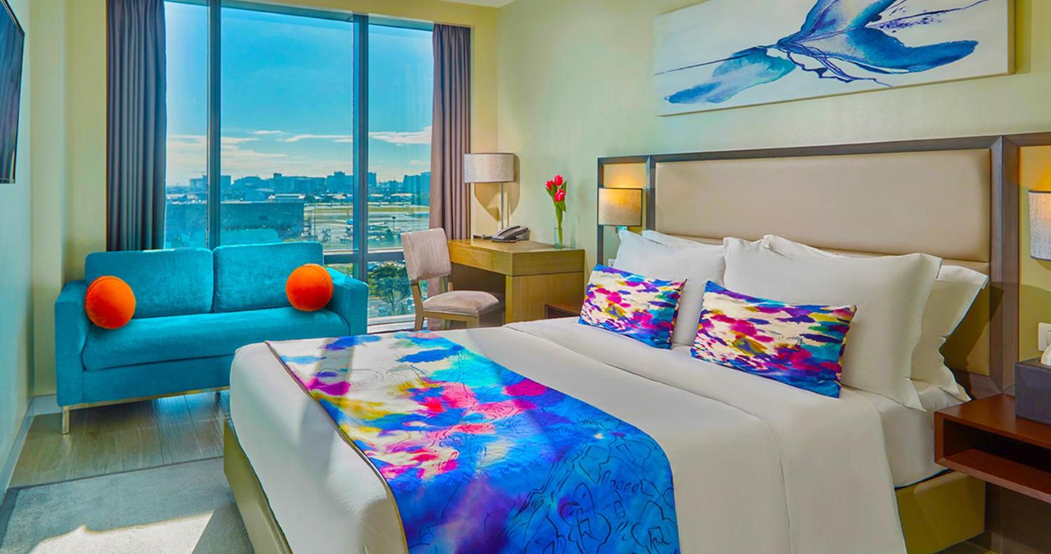 Standard Queen with Access to Pool and Gym