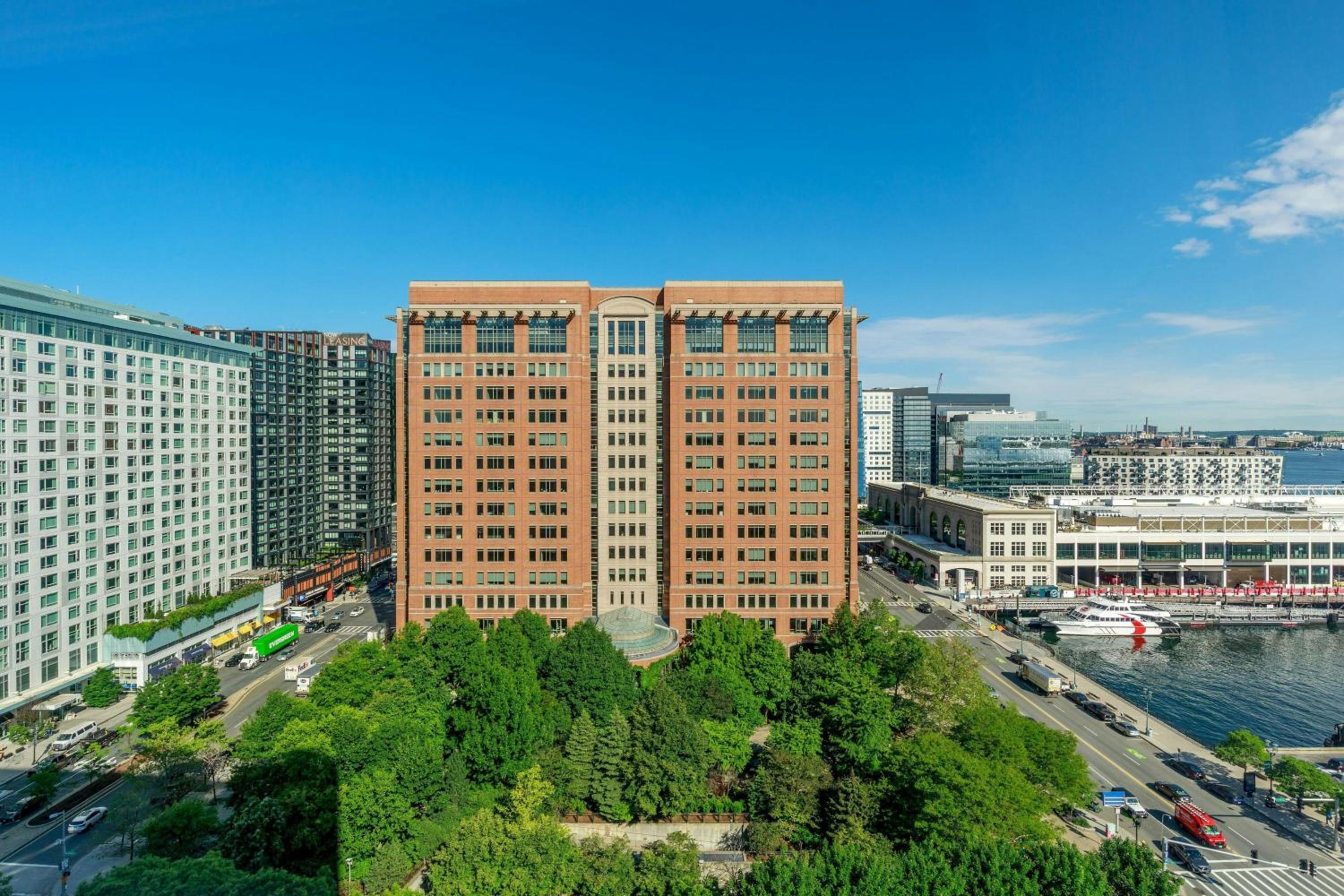 King Room - Club Level/Mobility/Hearing Accessible with Tub