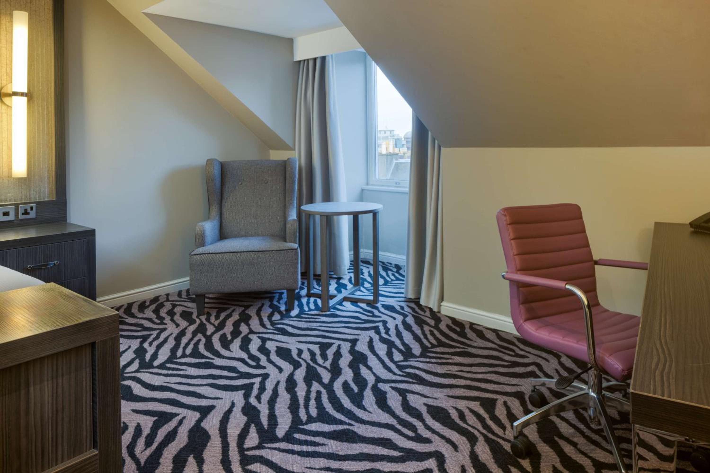 Accessible King Deluxe Room with Castle View