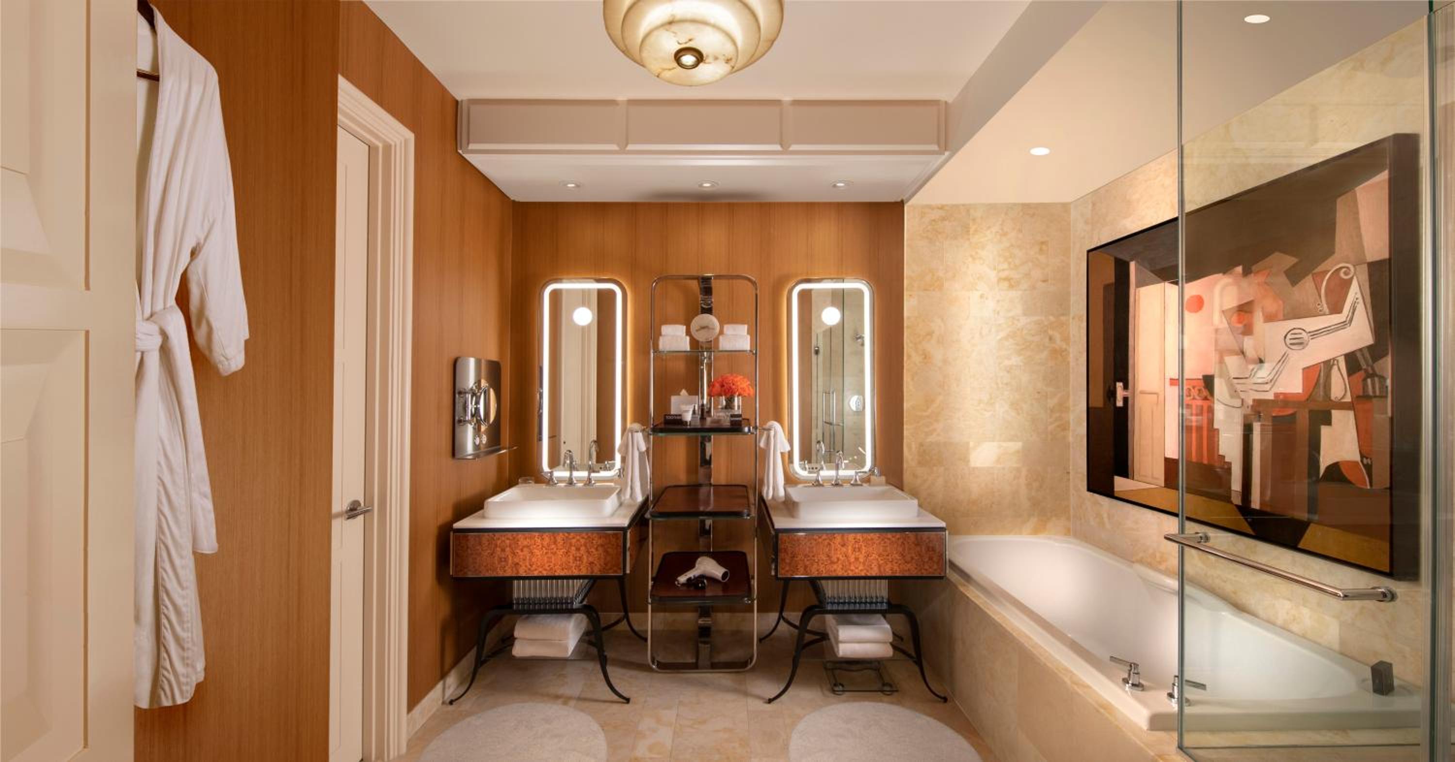 Wynn Resort King (Check-in at Wynn)
