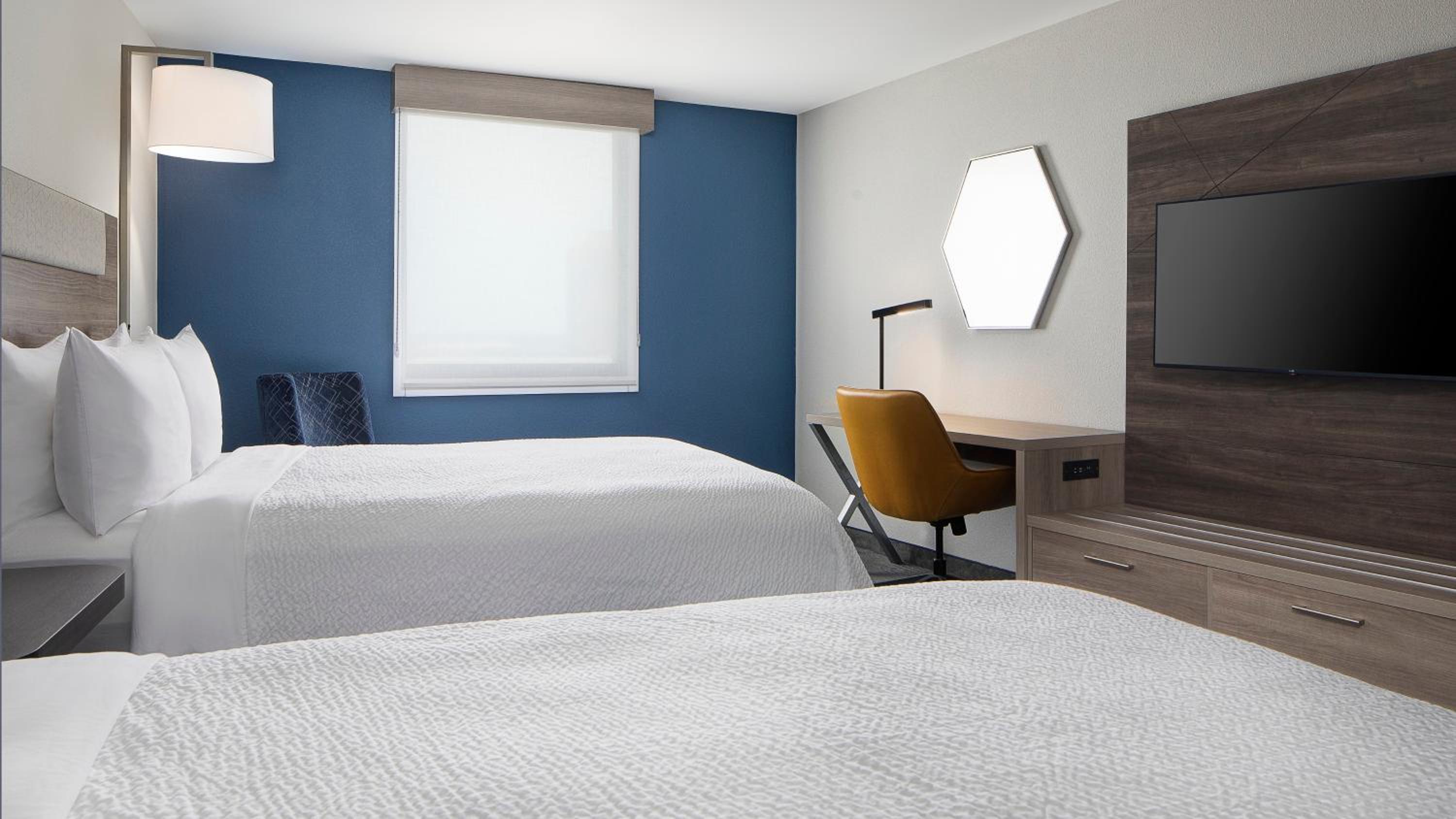 Queen Room with Bath Tub - Hearing Accessible/Non-Smoking