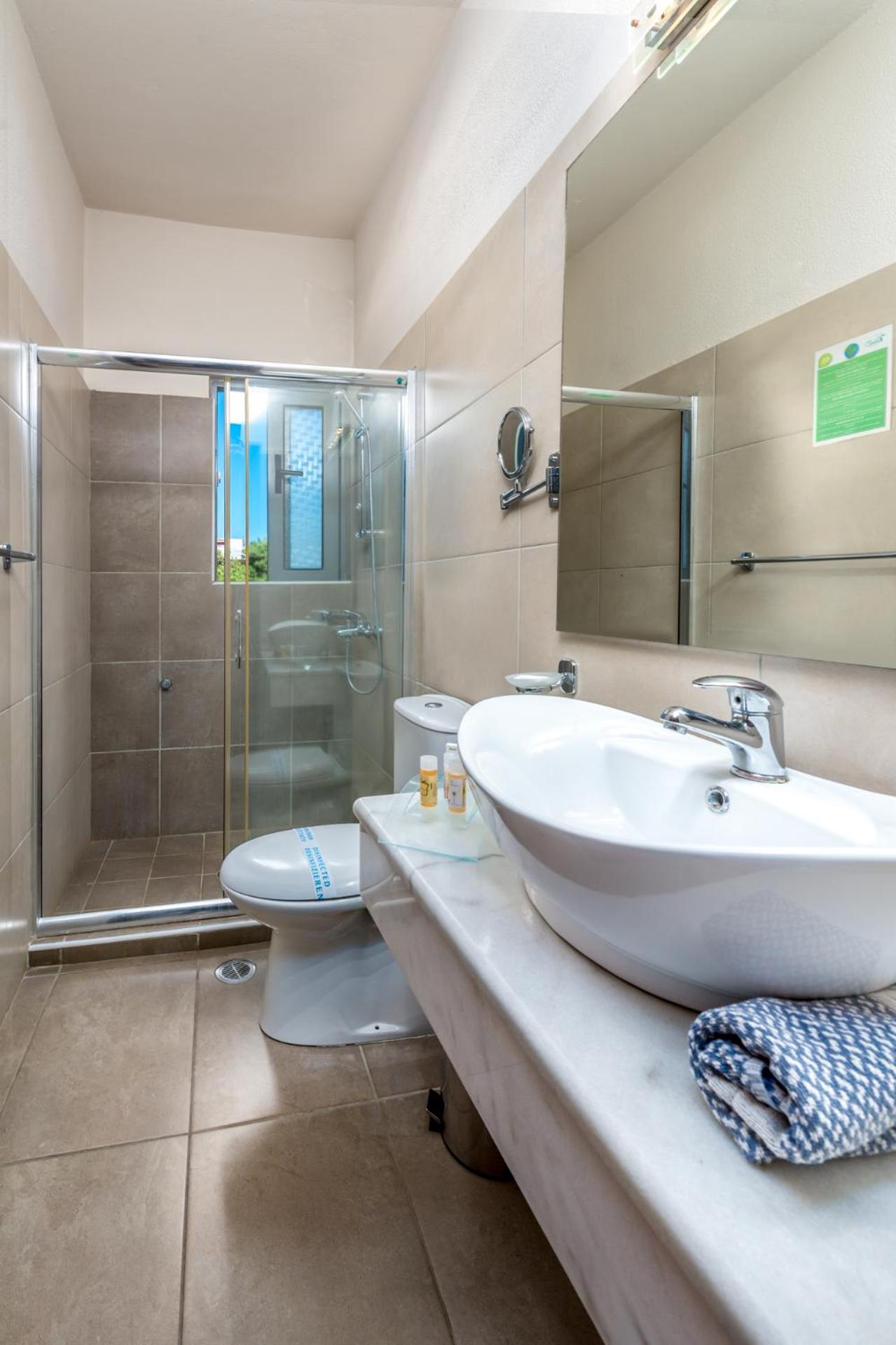 One-Bedroom Apartment (1-3 Adults)