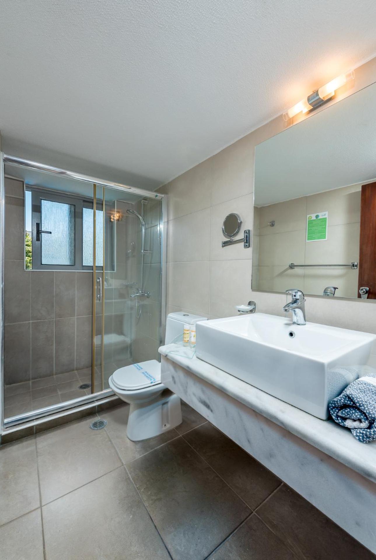 One-Bedroom Apartment (1-3 Adults)