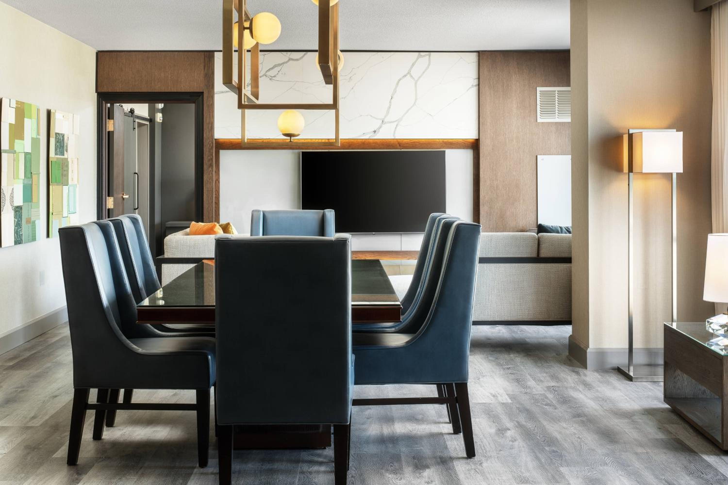 One-Bedroom Suite with City View