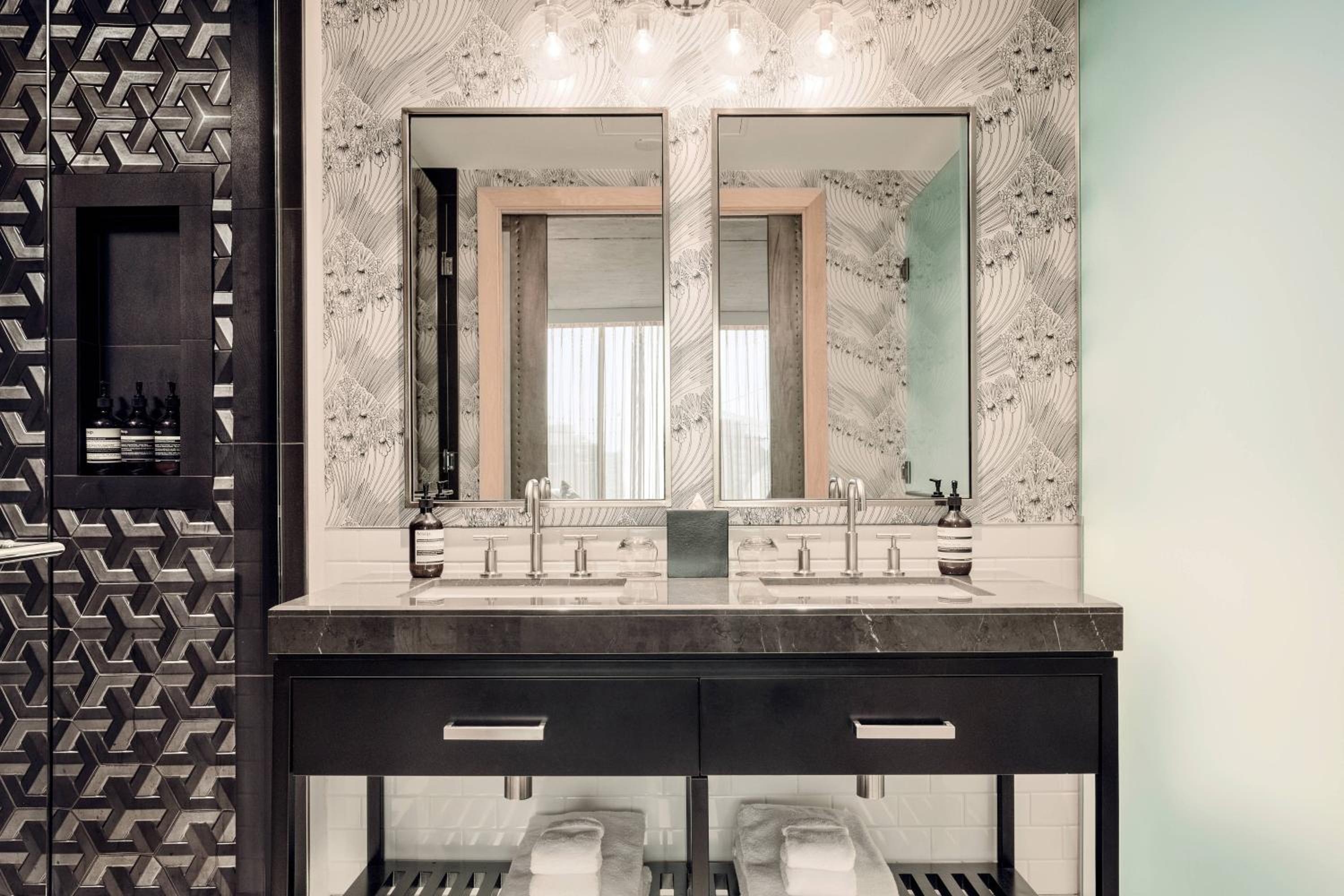 One-Bedroom Bi-Level King Suite - High Floor