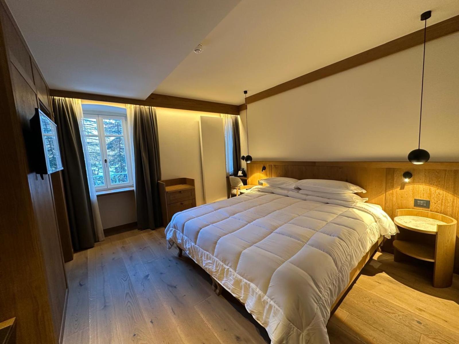 Double Room with Mountain View