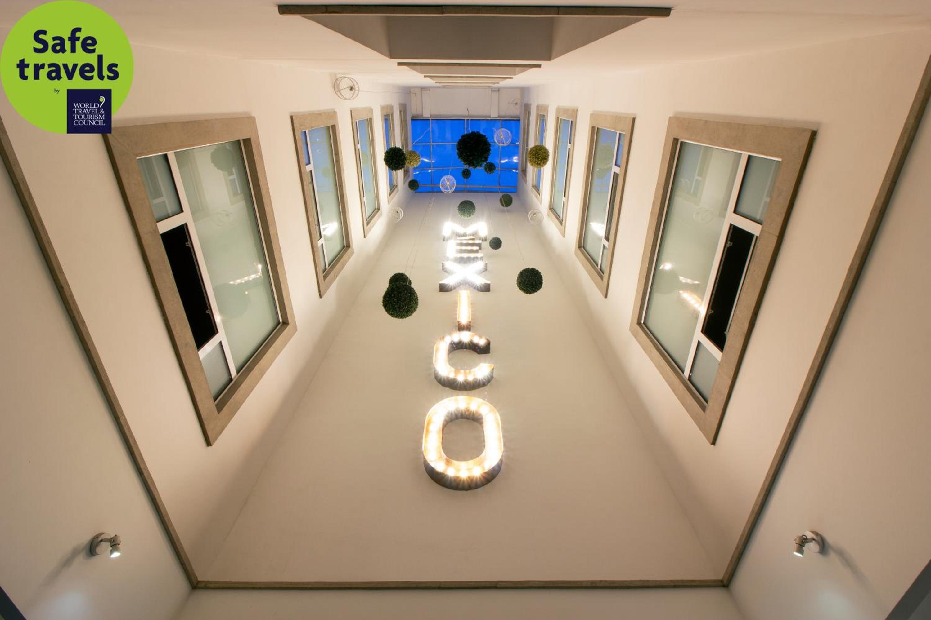 Standard King Room - Non-Smoking