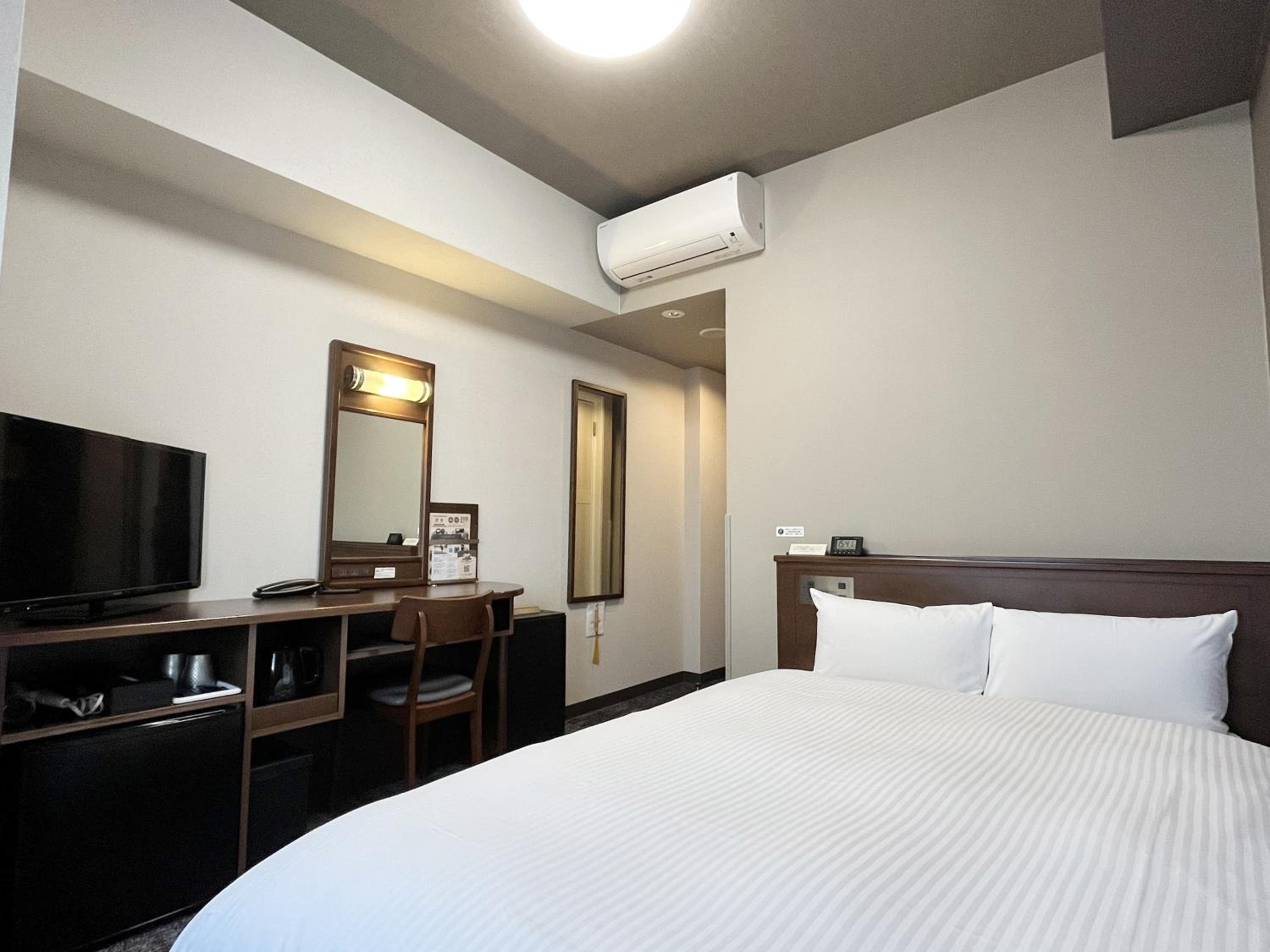 Double Room with Small Double Bed - Non-Smoking