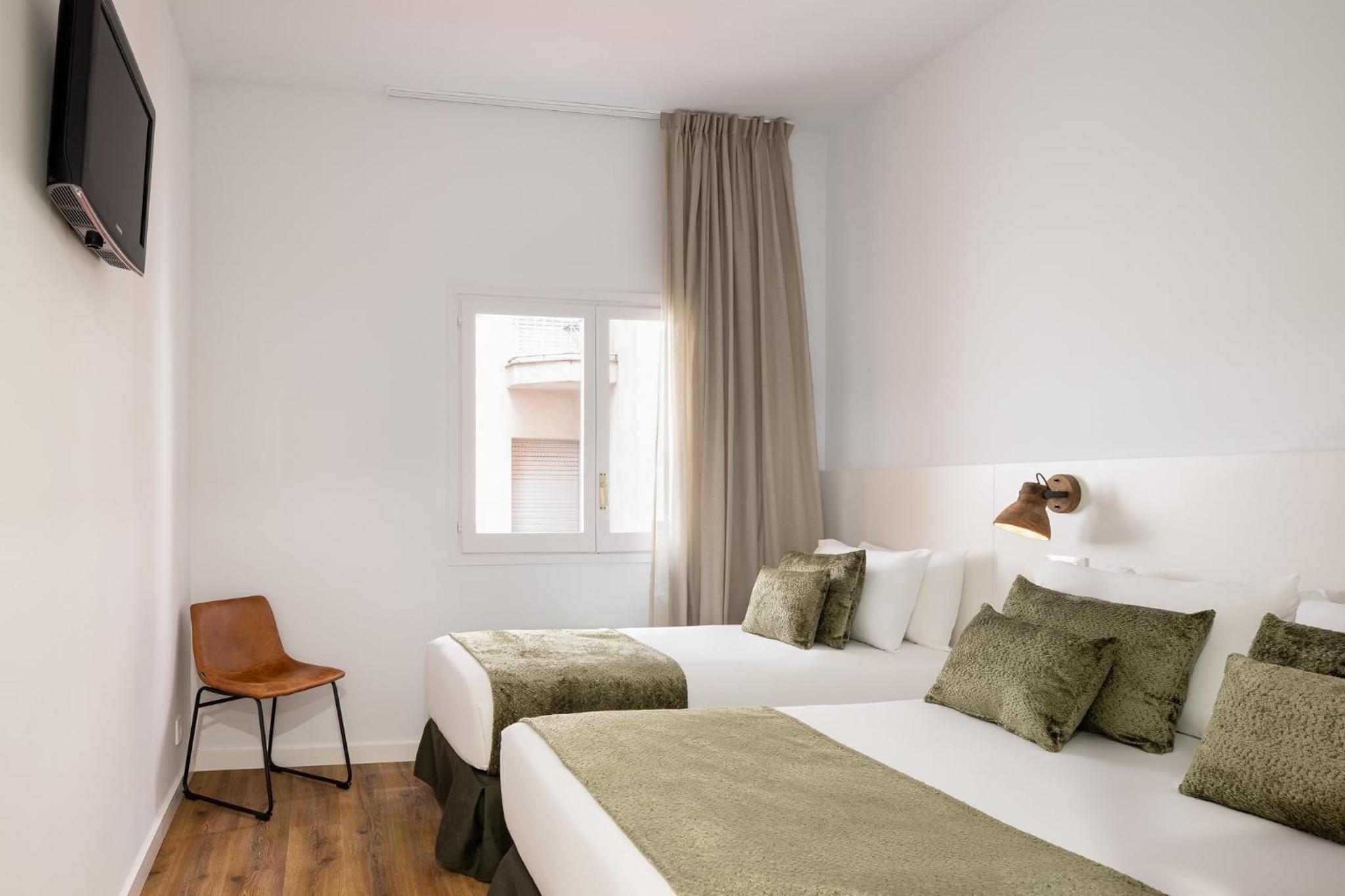 Basic Triple Room