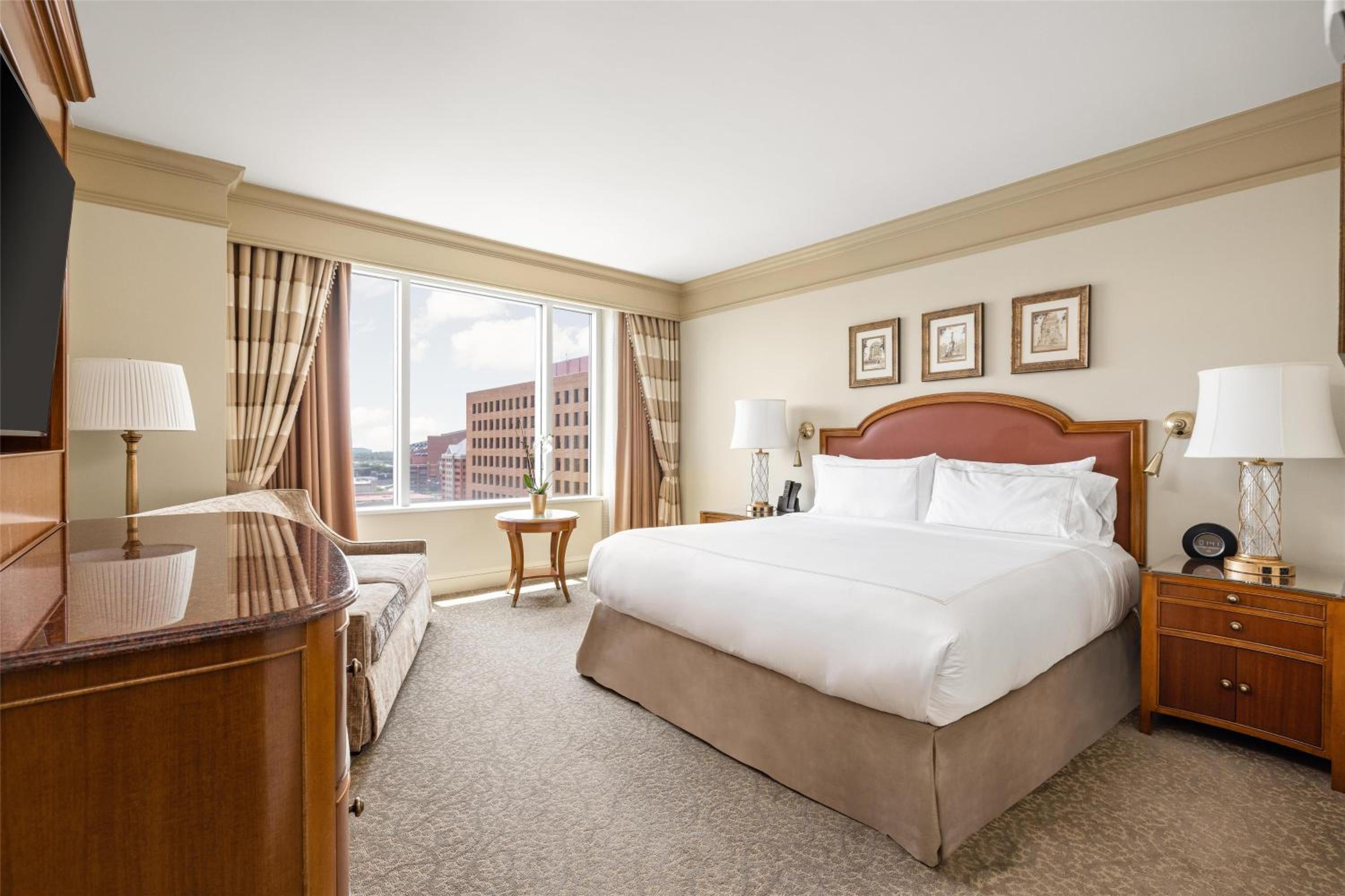 Cityspace King Suite with Parlor Room