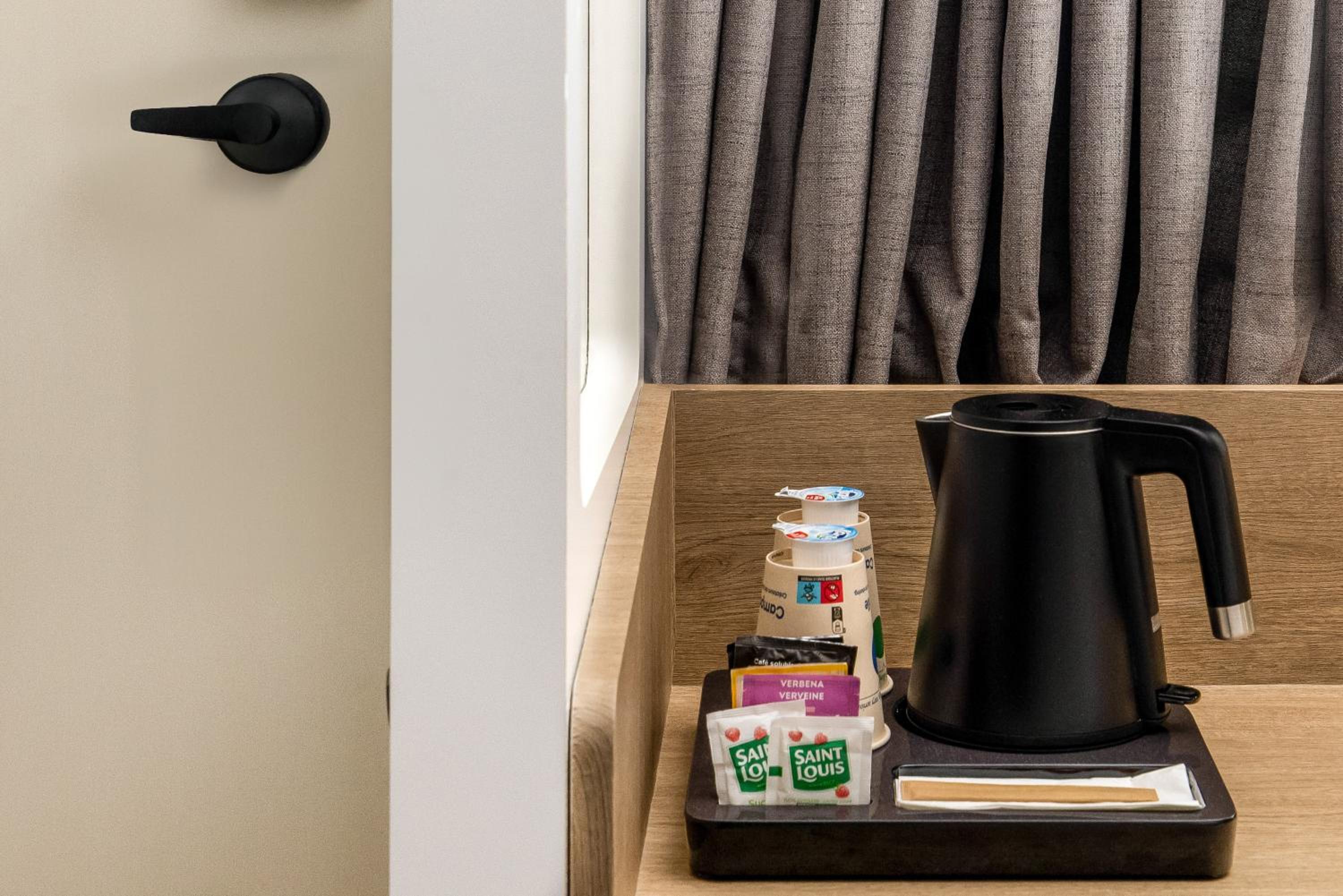 Standard Queen Room with One Sofa Bunk Bed