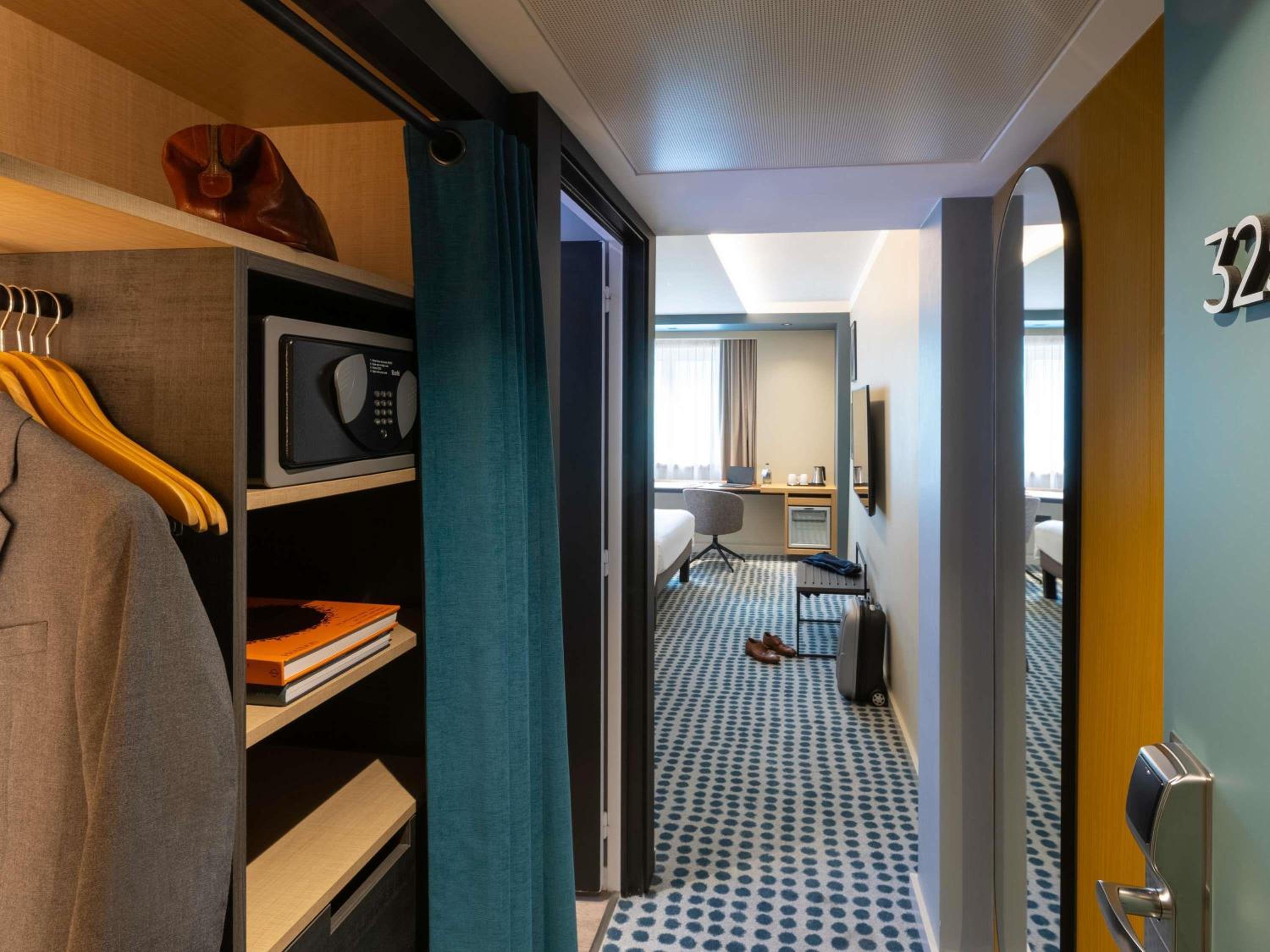 Superior Queen Room - Mobility Accessible