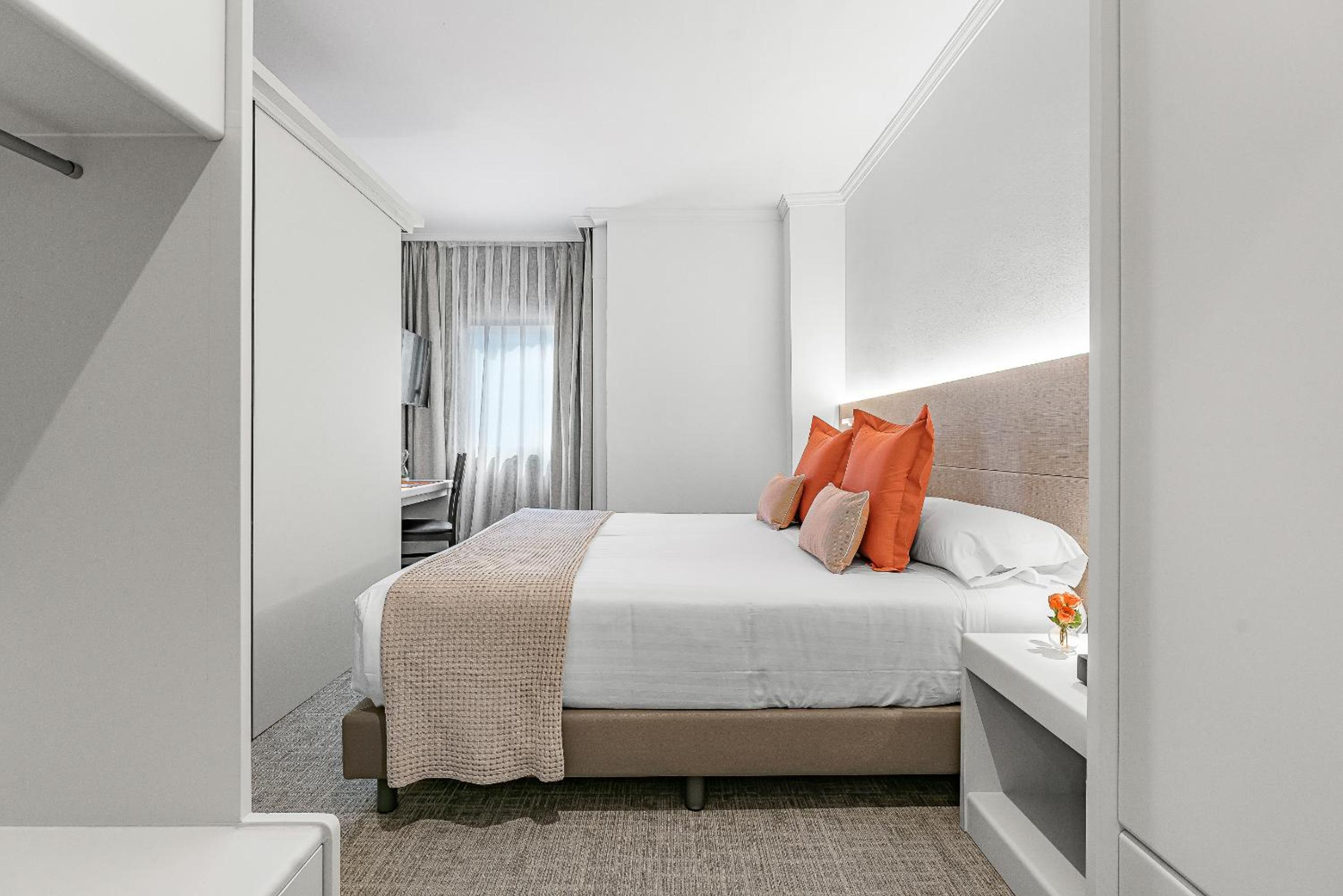 Superior Suite with Kitchenette