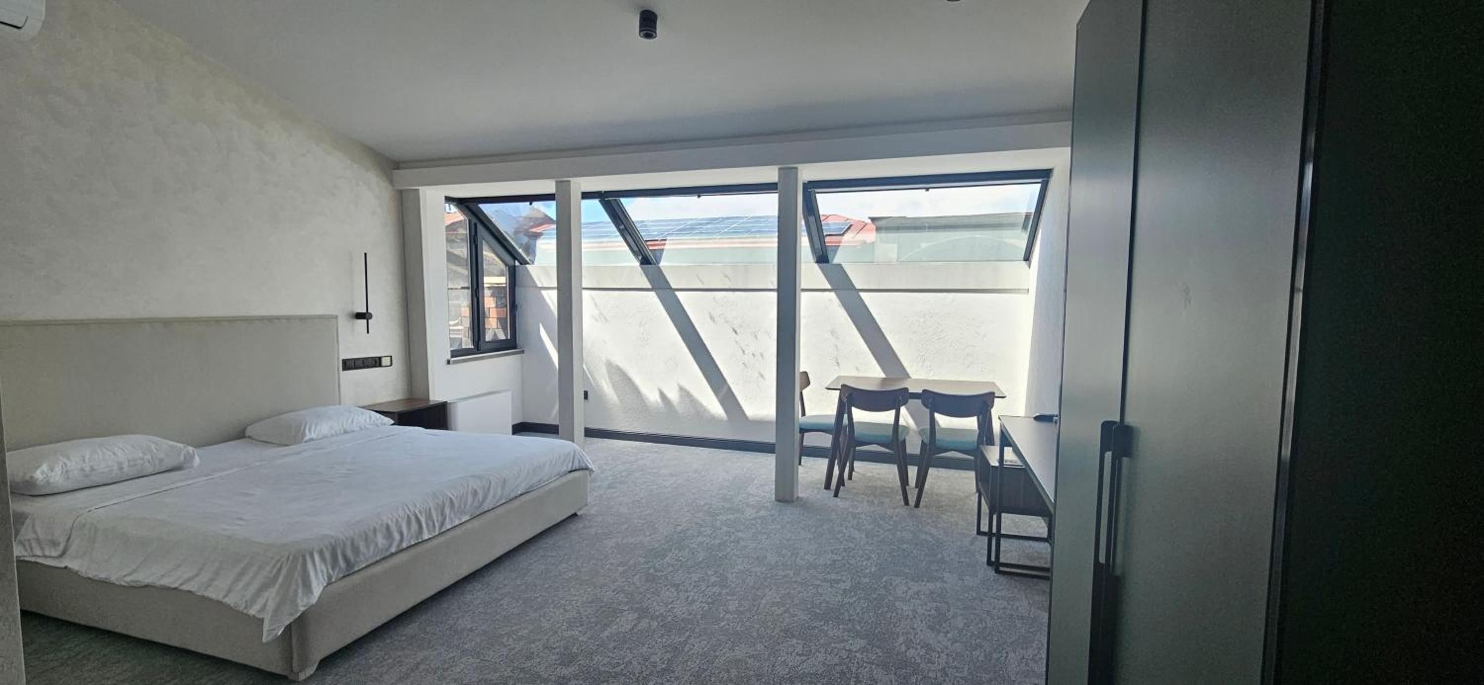 Studio Apartment with King Bed