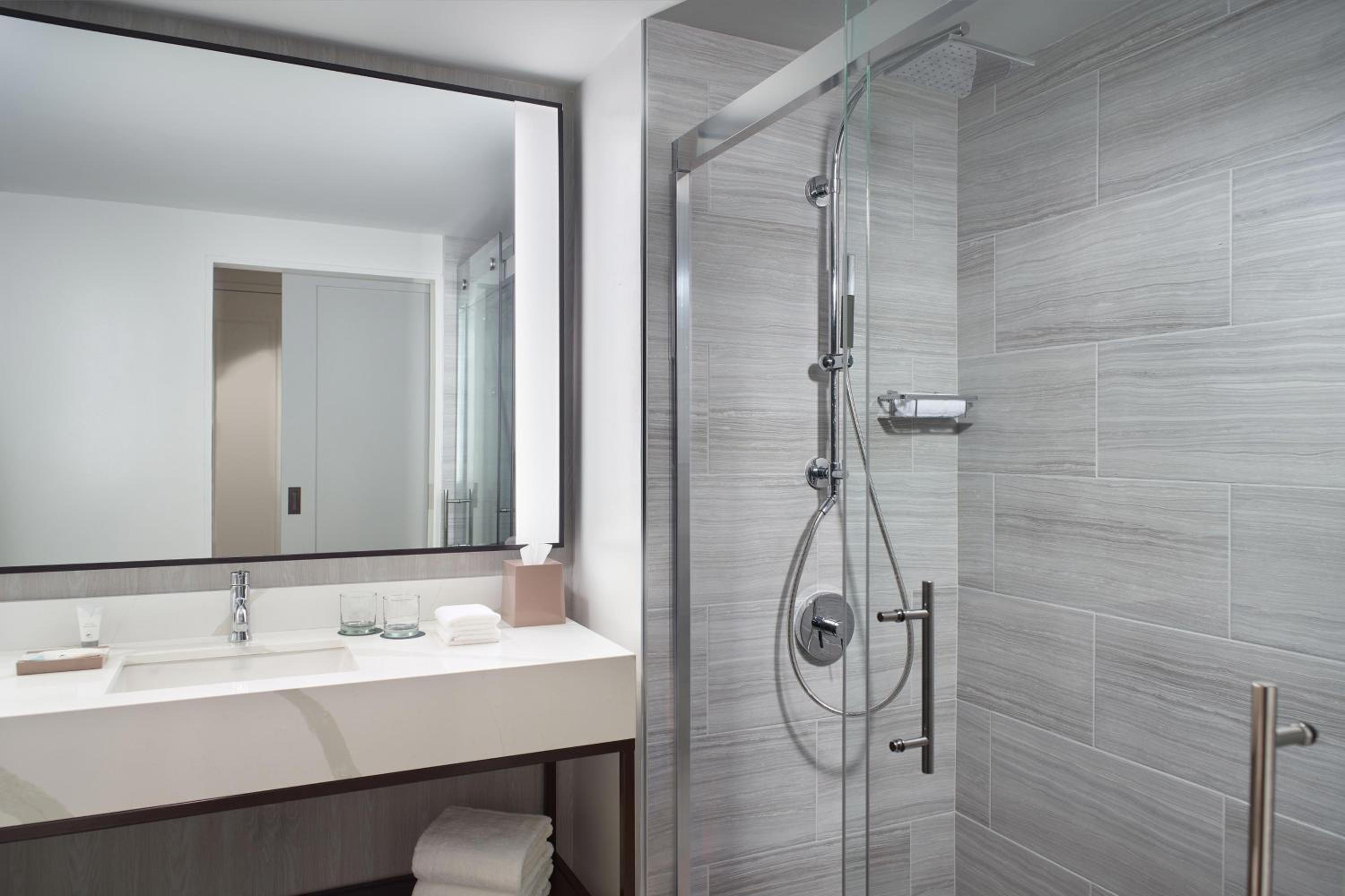 Traditional King Room with Roll-in Shower - Mobility and Hearing Accessible