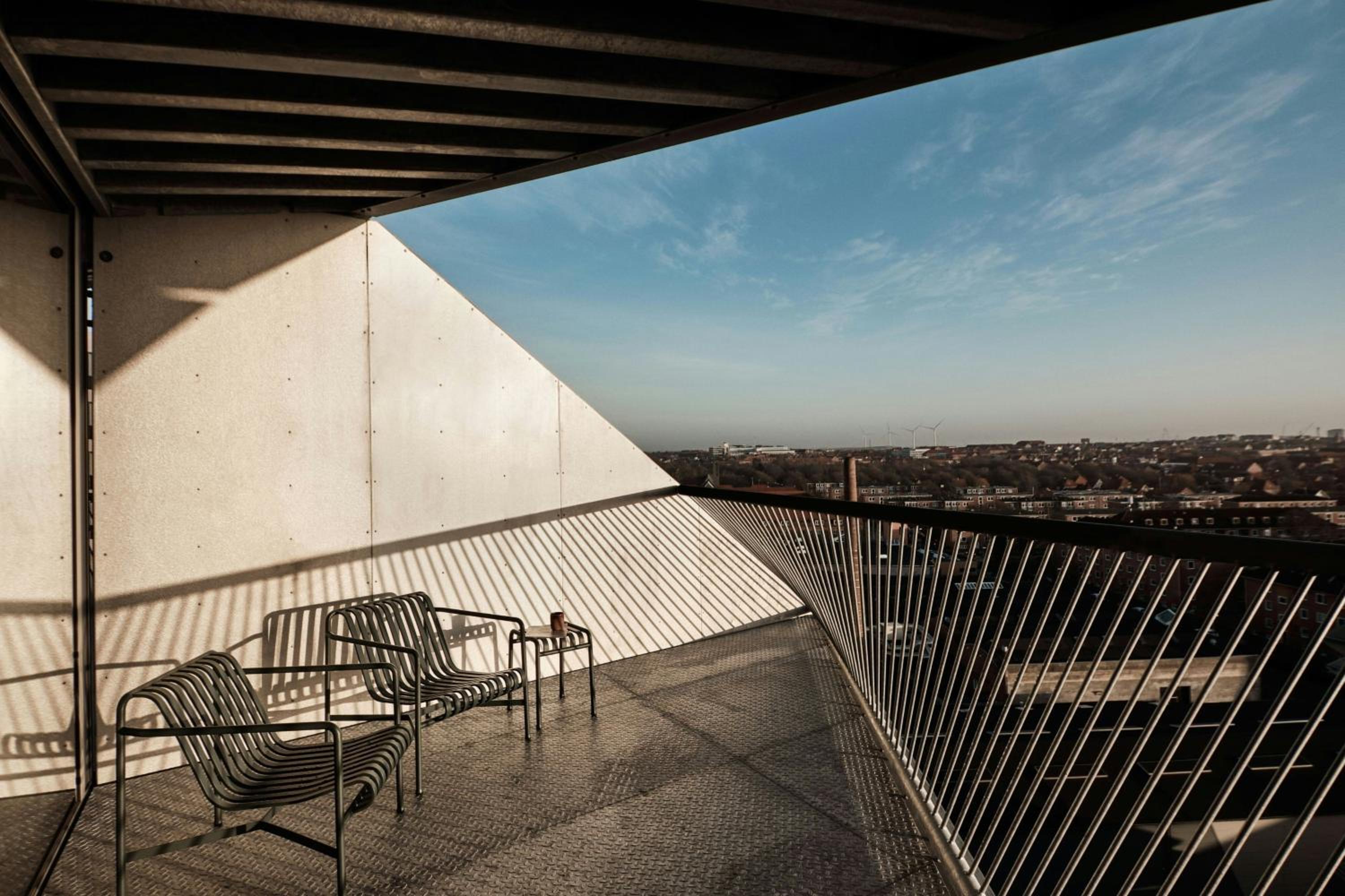 Family Studio with King and Sofa Bed - Sky View