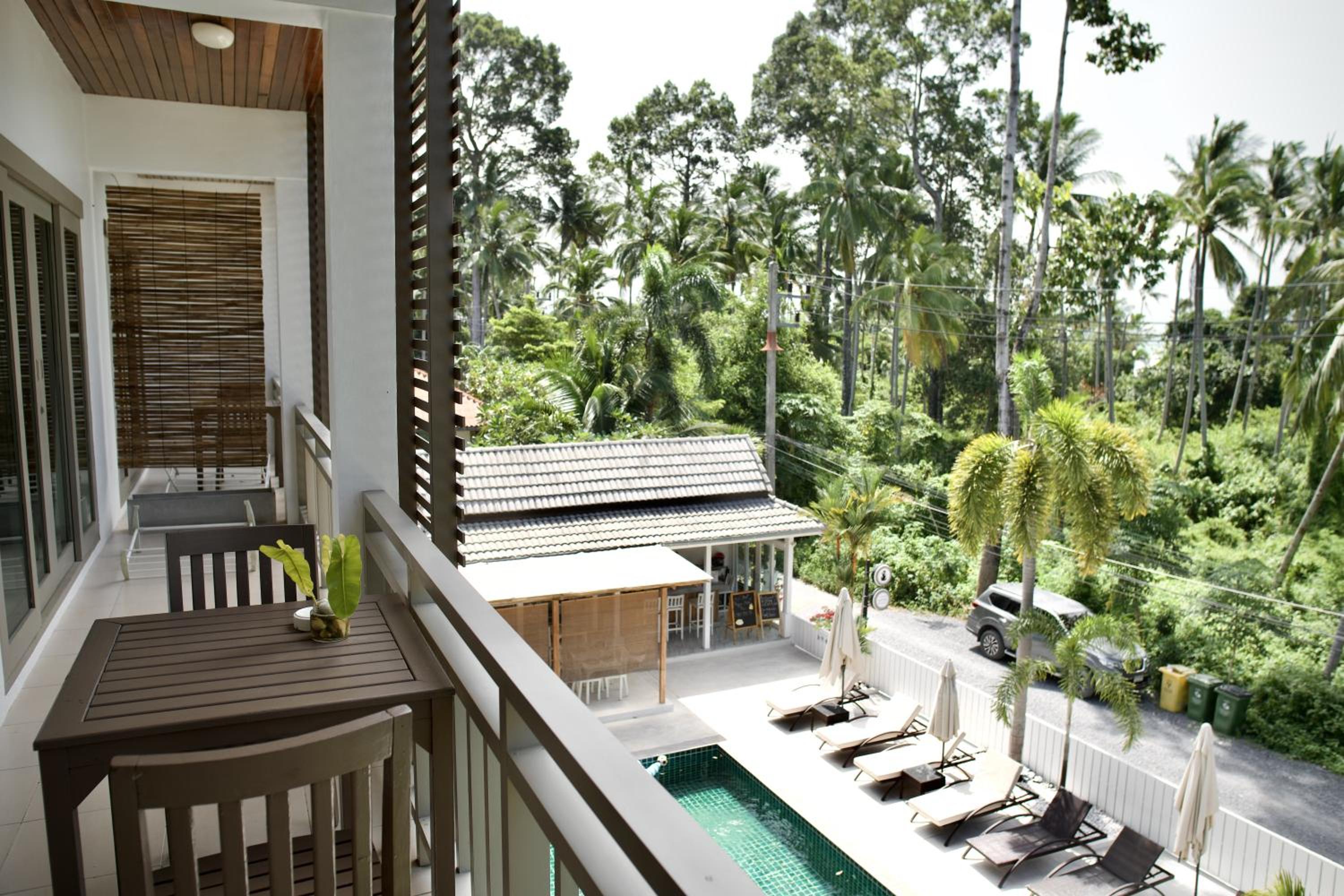 Apartment with Balcony