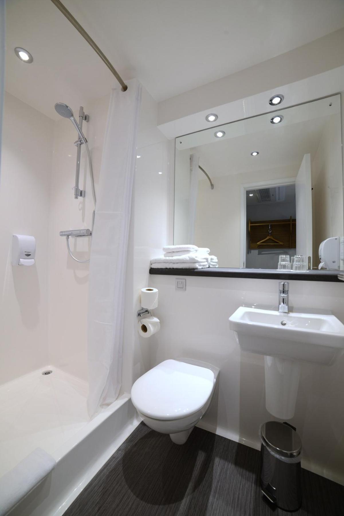 Deluxe Double Room with Extra Bed