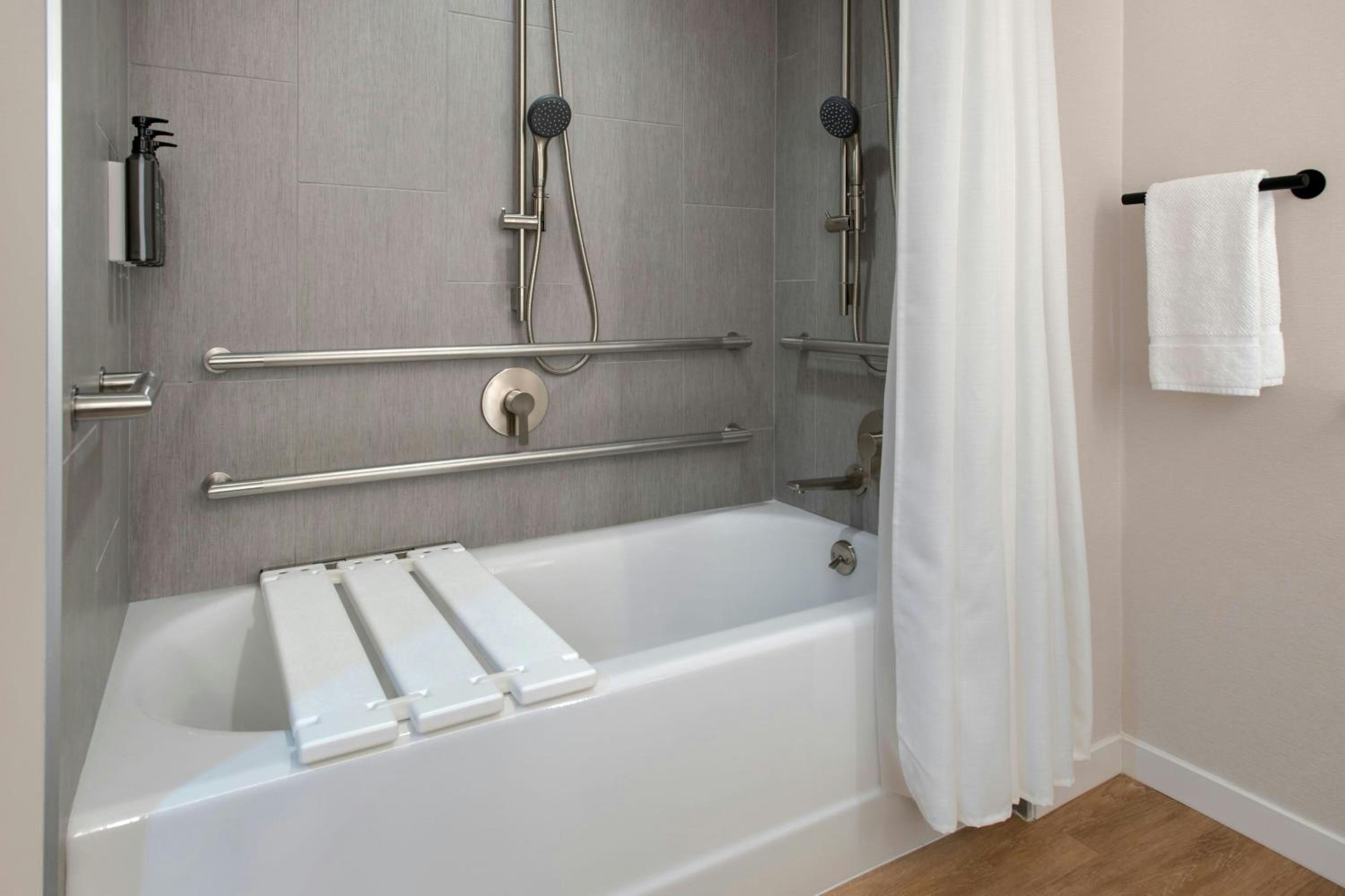 Premium King Room with Charles River View - Hearing Accessible