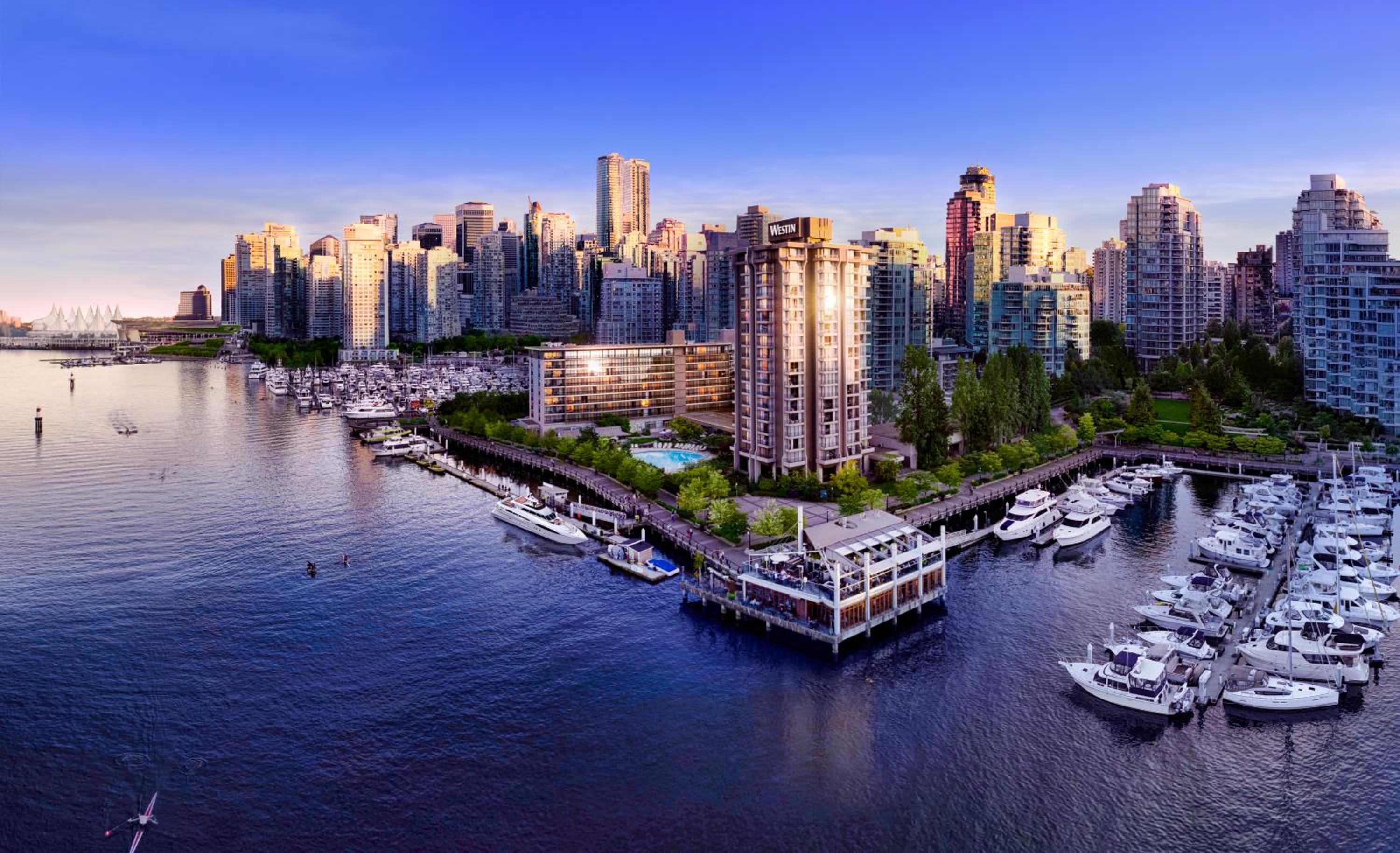 Premium King Room with Marina and City View