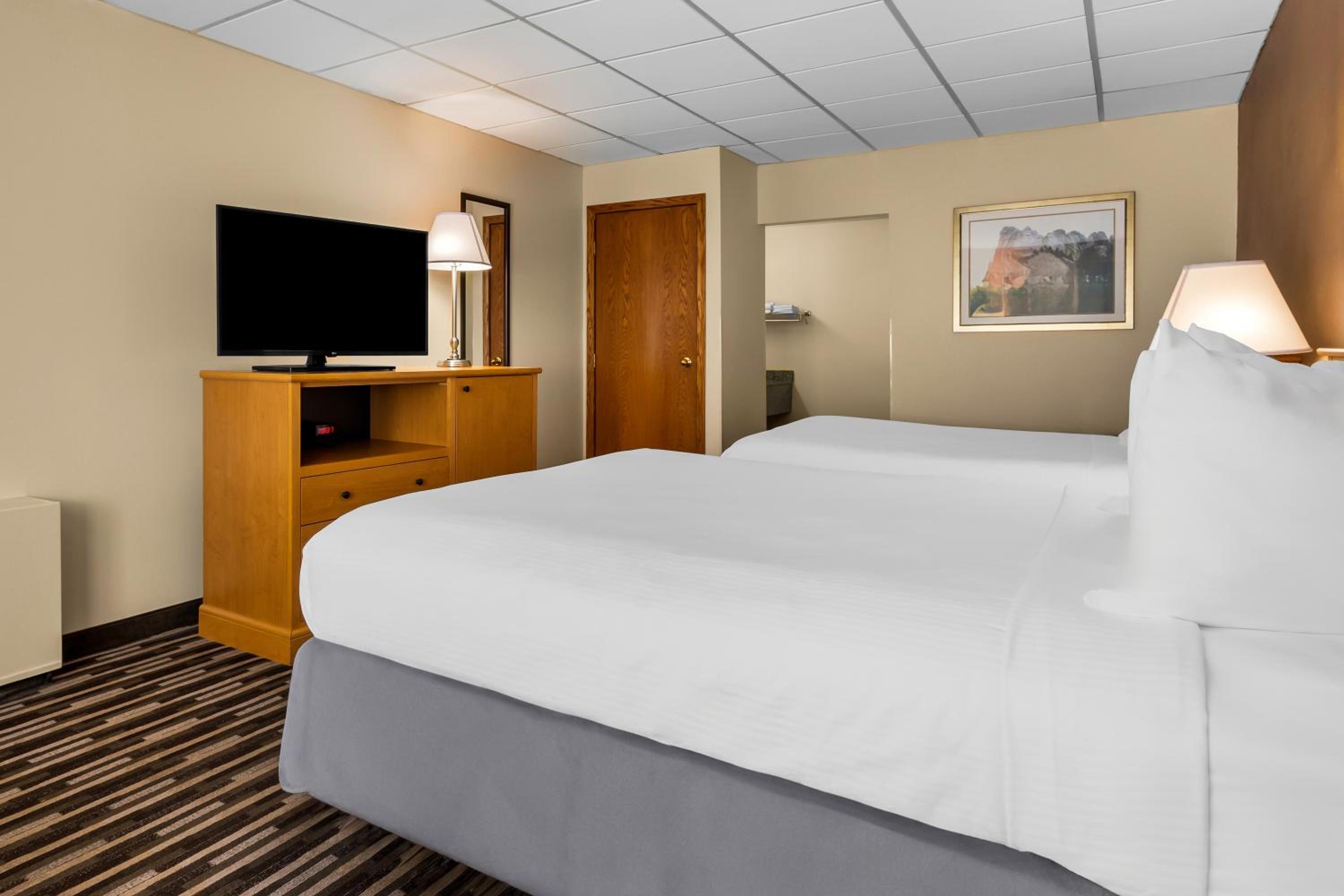 Two-Bedroom Twin Suite - Ground Floor/Non-Smoking