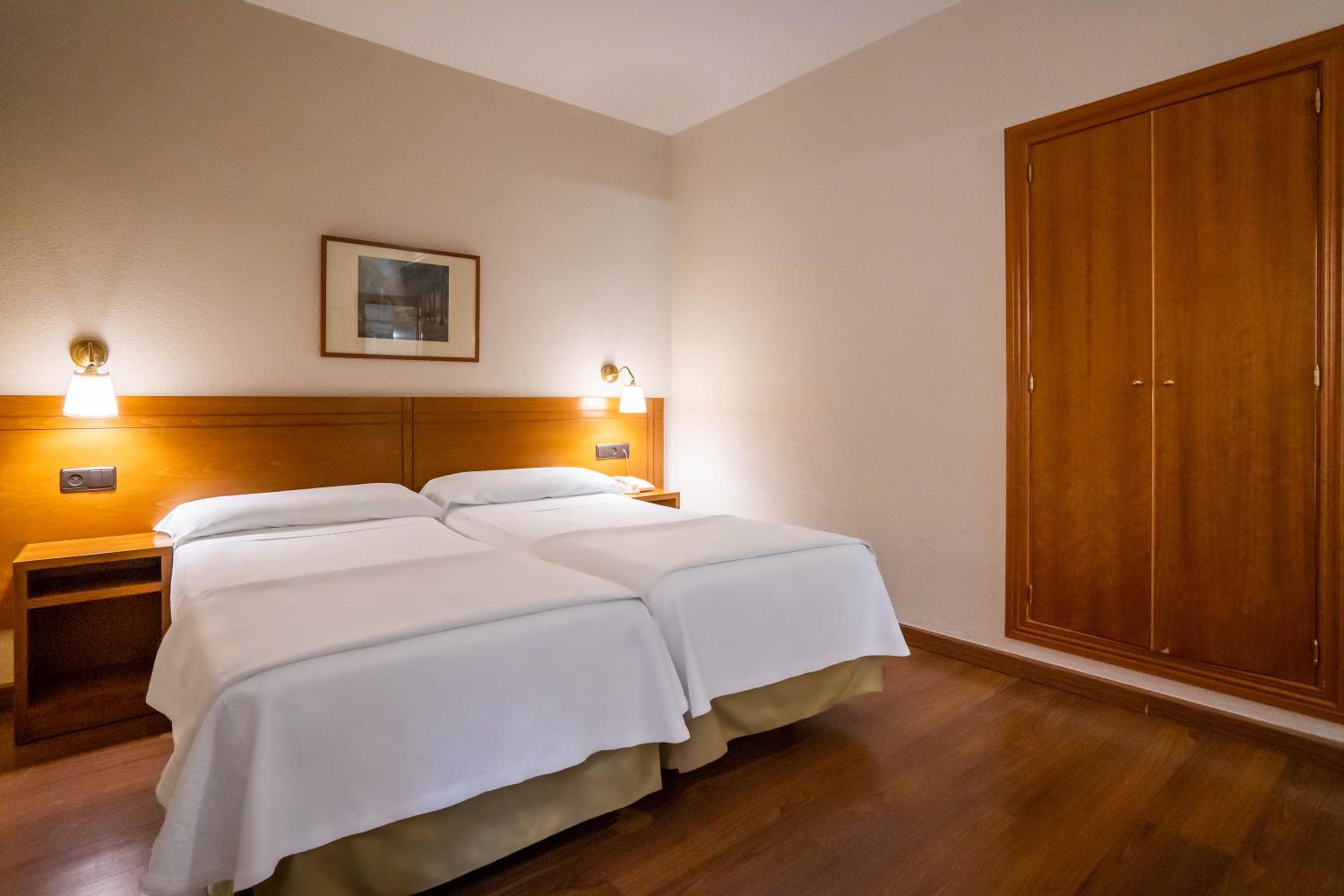 Twin Room with City View