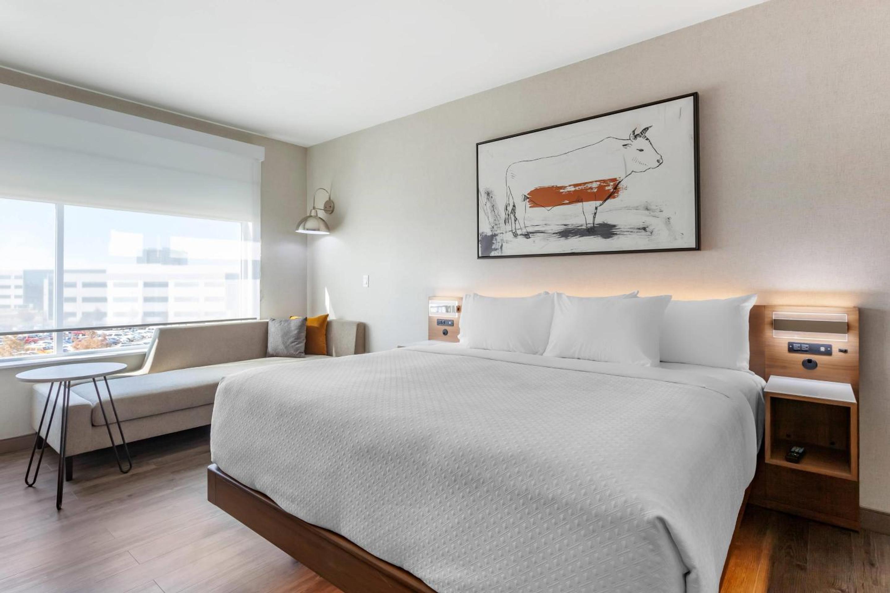 King Suite with Sofa - Non Smoking