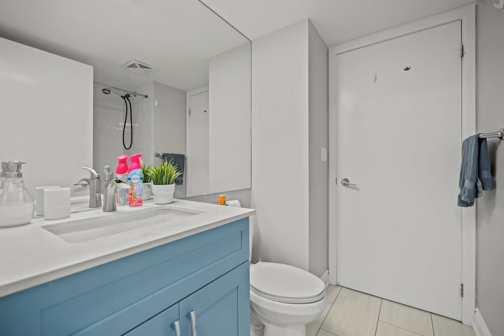 Classic Apartment, 2 Bedrooms, Balcony, Park View