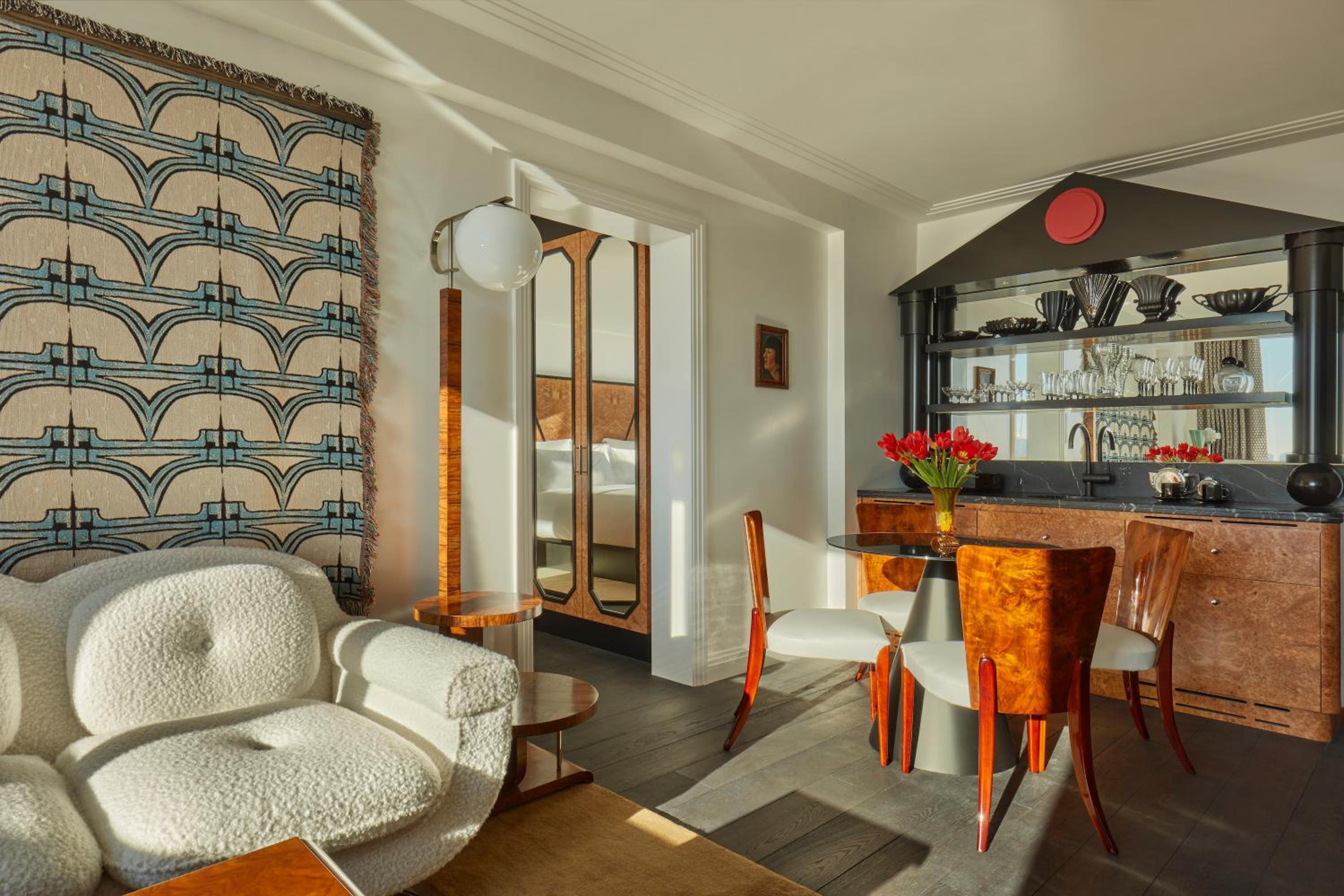 Art Deco Suite