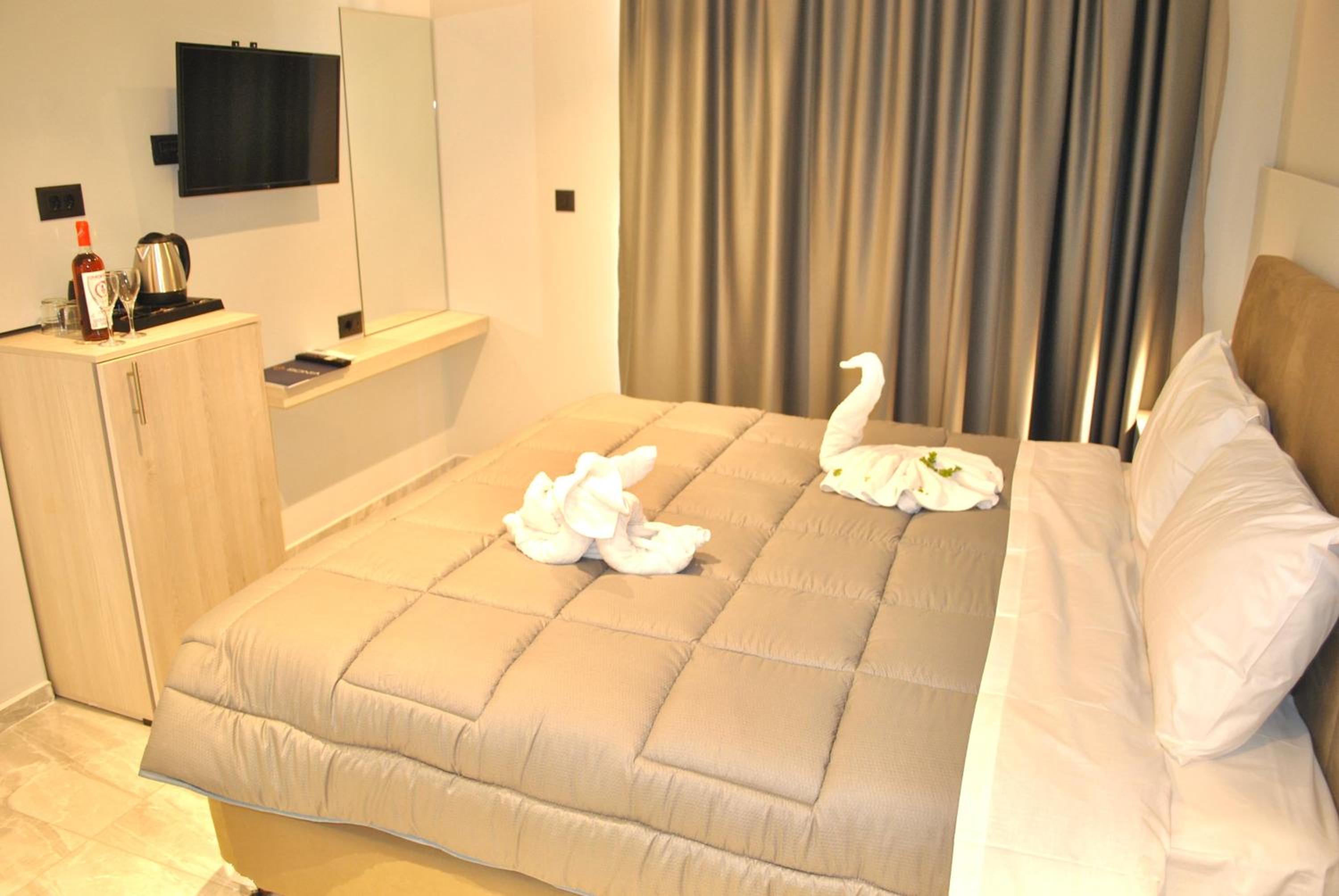 Deluxe Double or Twin Room with Balcony