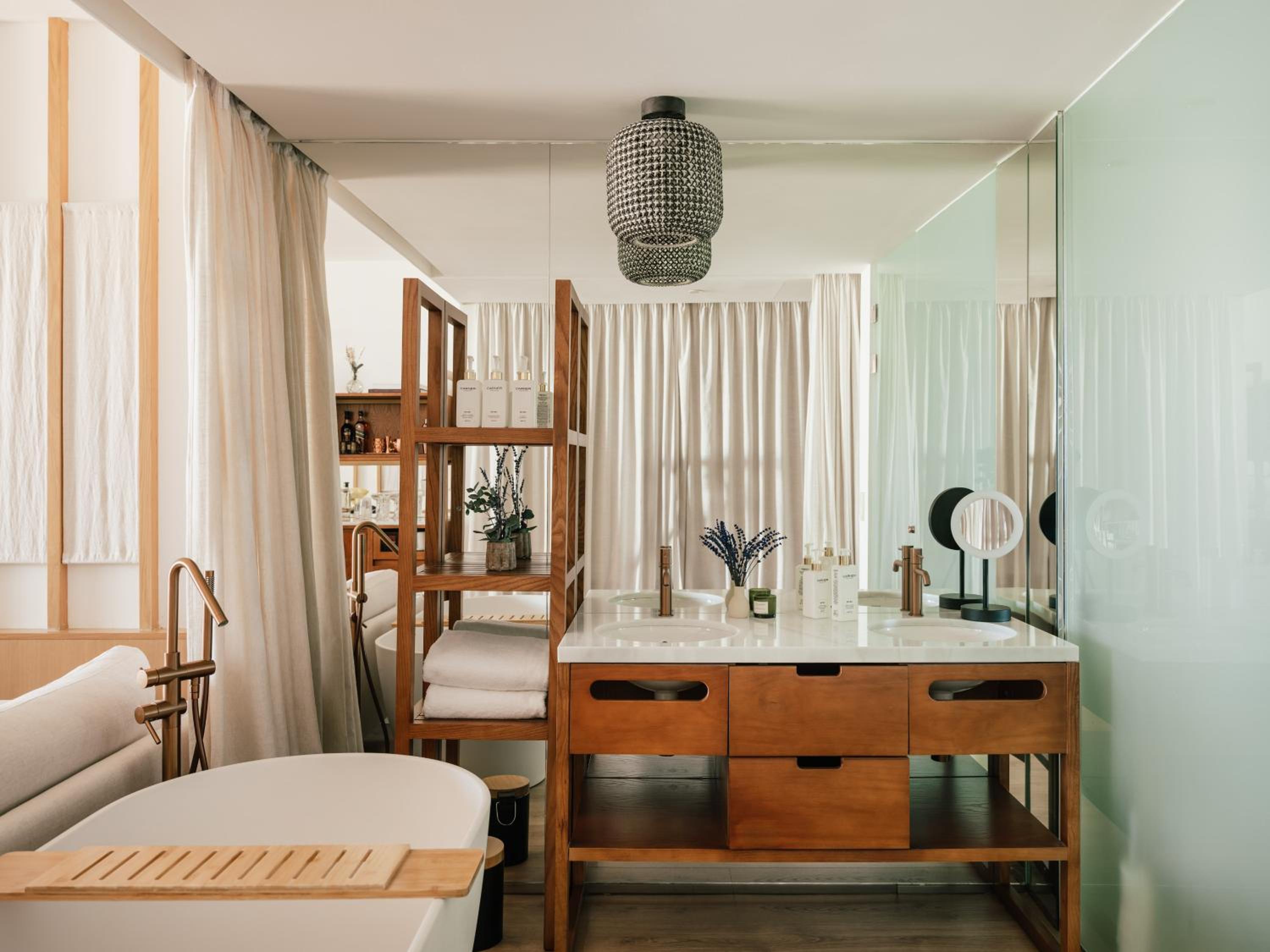Red Level Mediterranean Supreme with Solarium