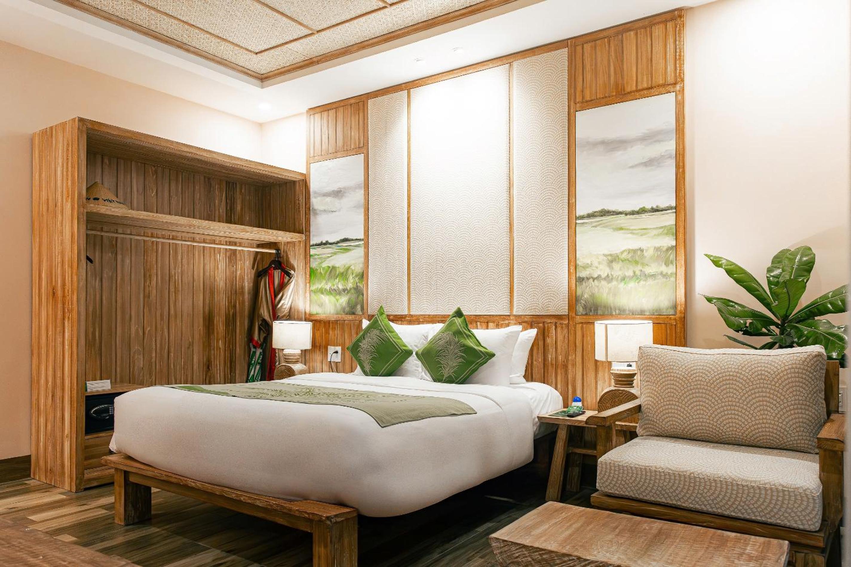 03 Bedroom Villa with Garden View