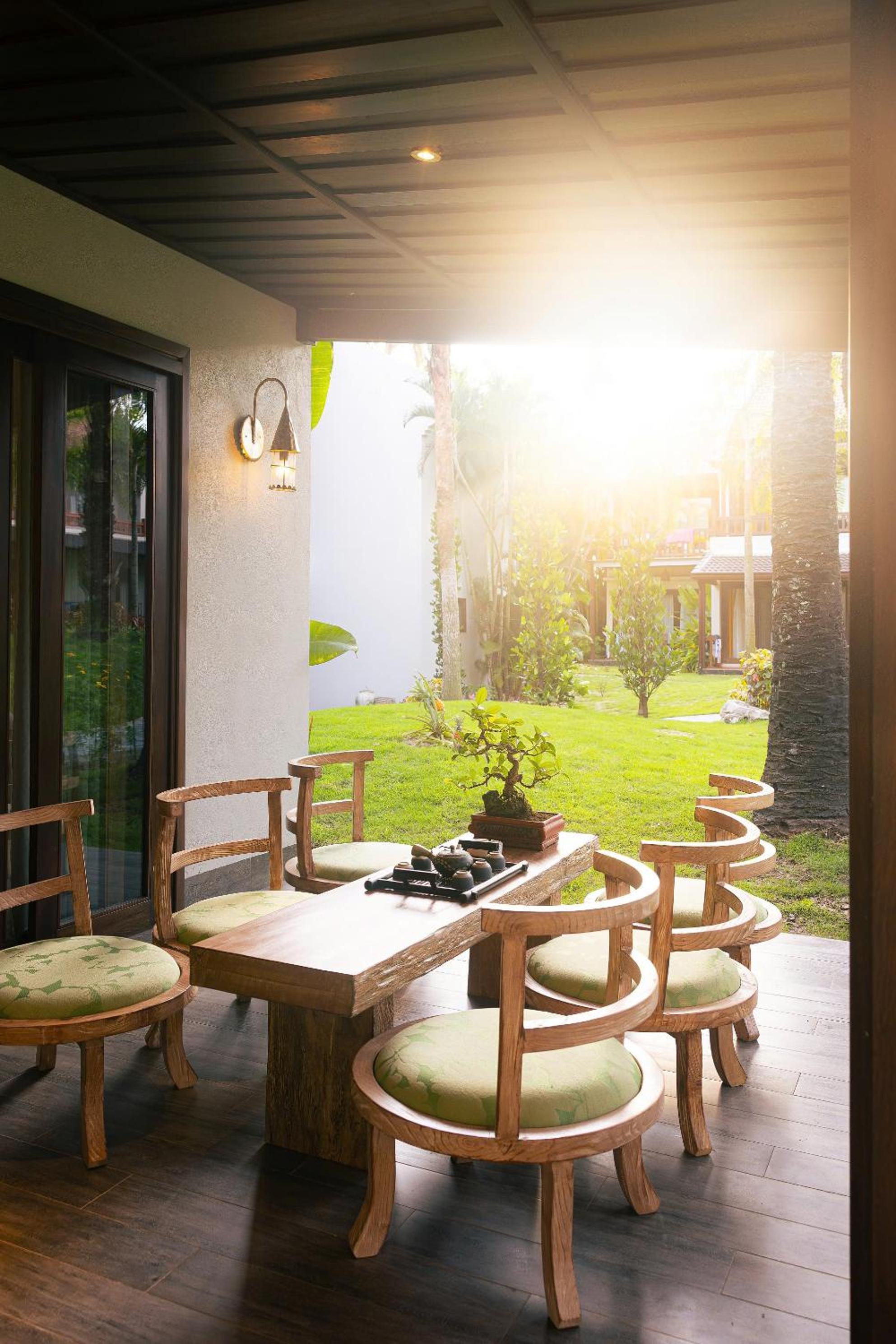 03 Bedroom Villa with Garden View