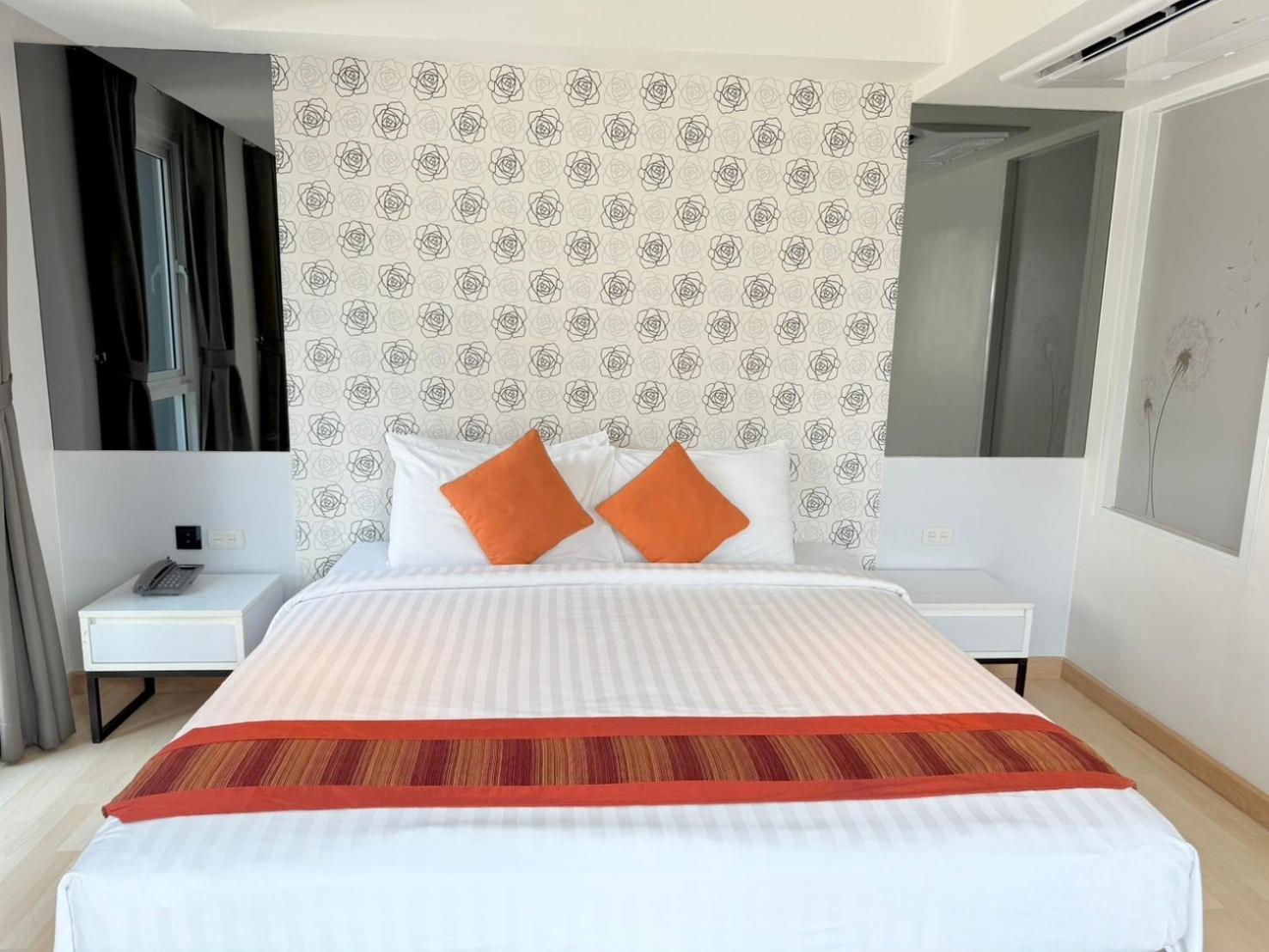 Deluxe Room with Balcony