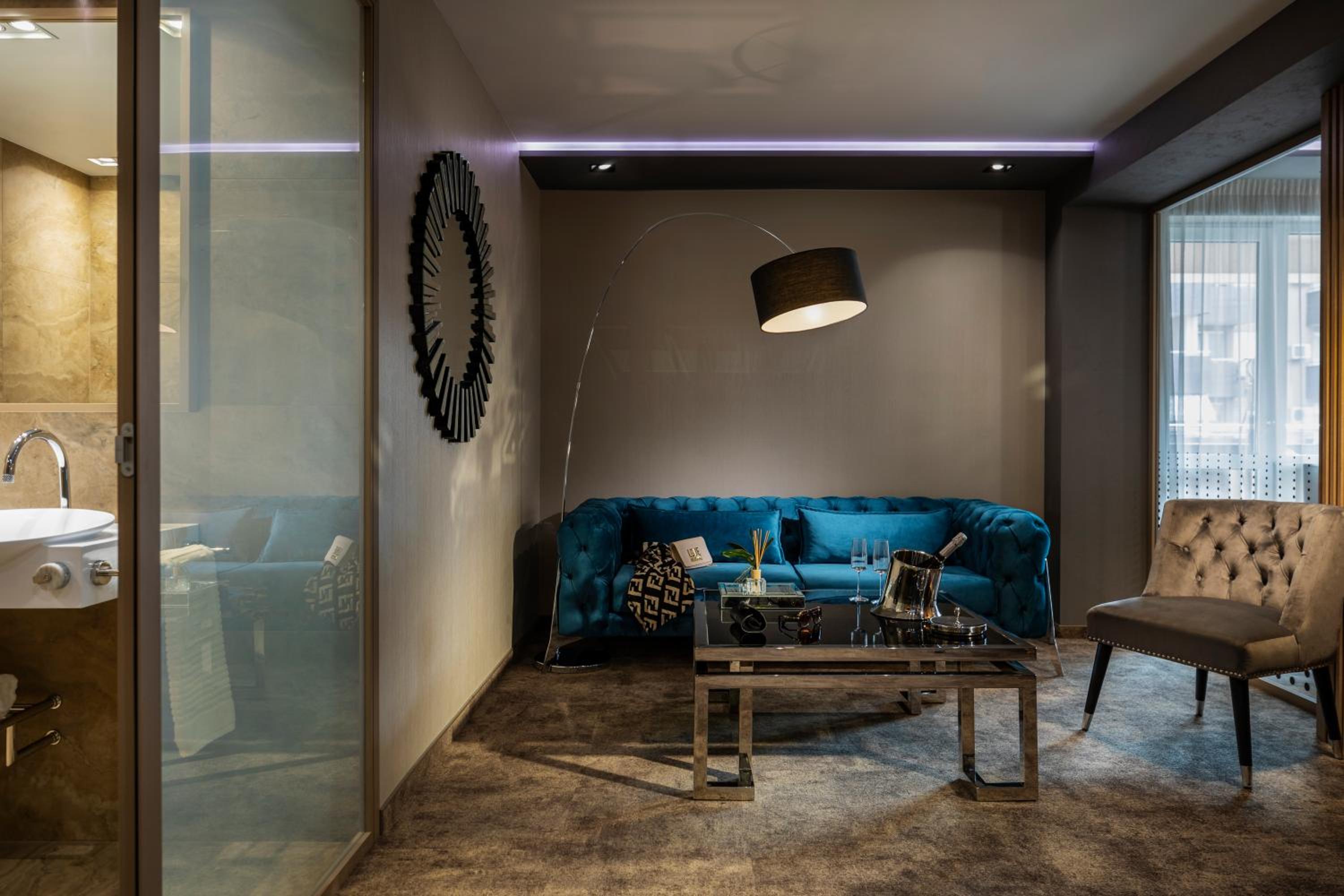 Superior King Suite