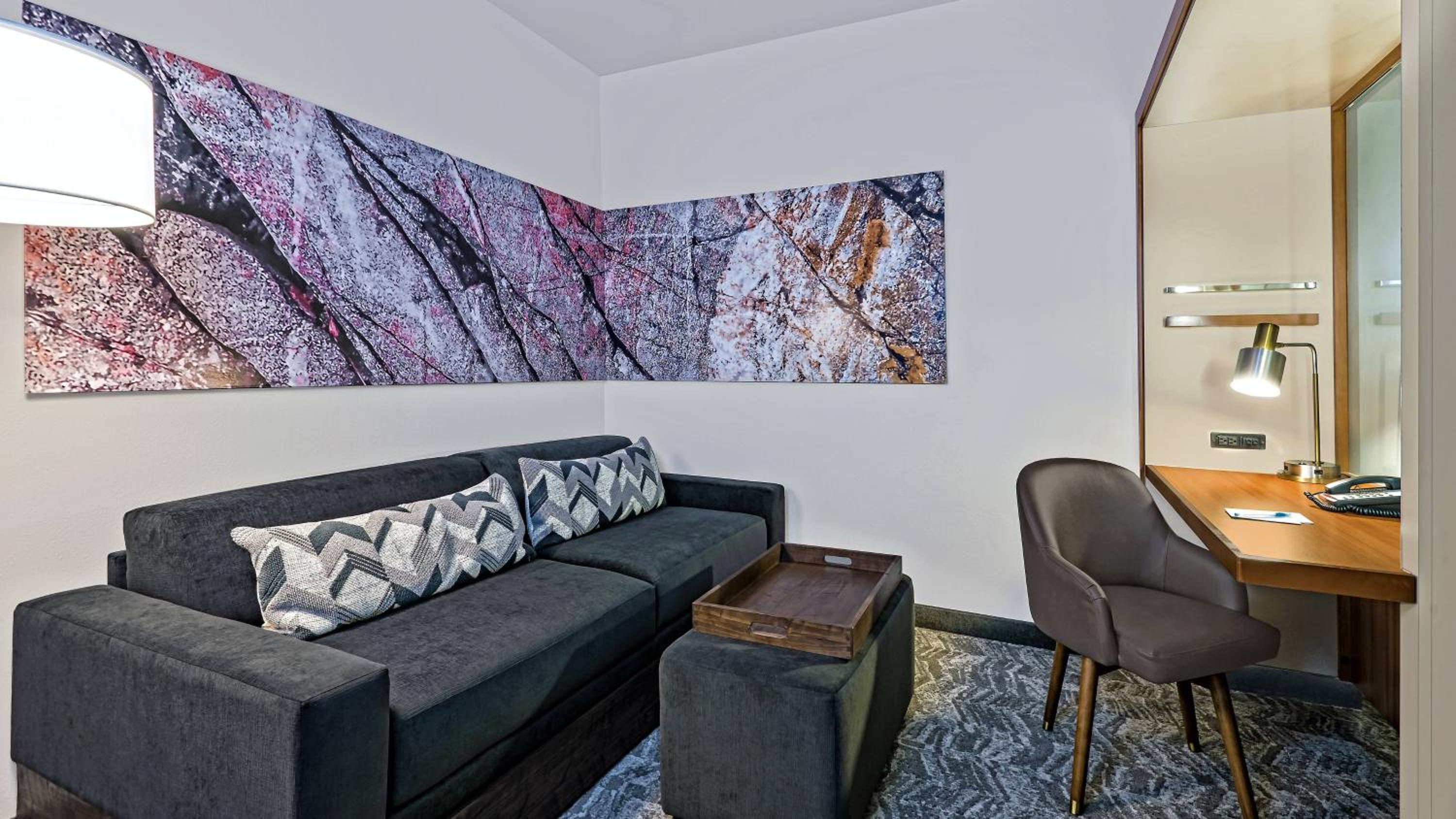 Queen Room with Two Queen Beds and Sofa Bed - High Floor