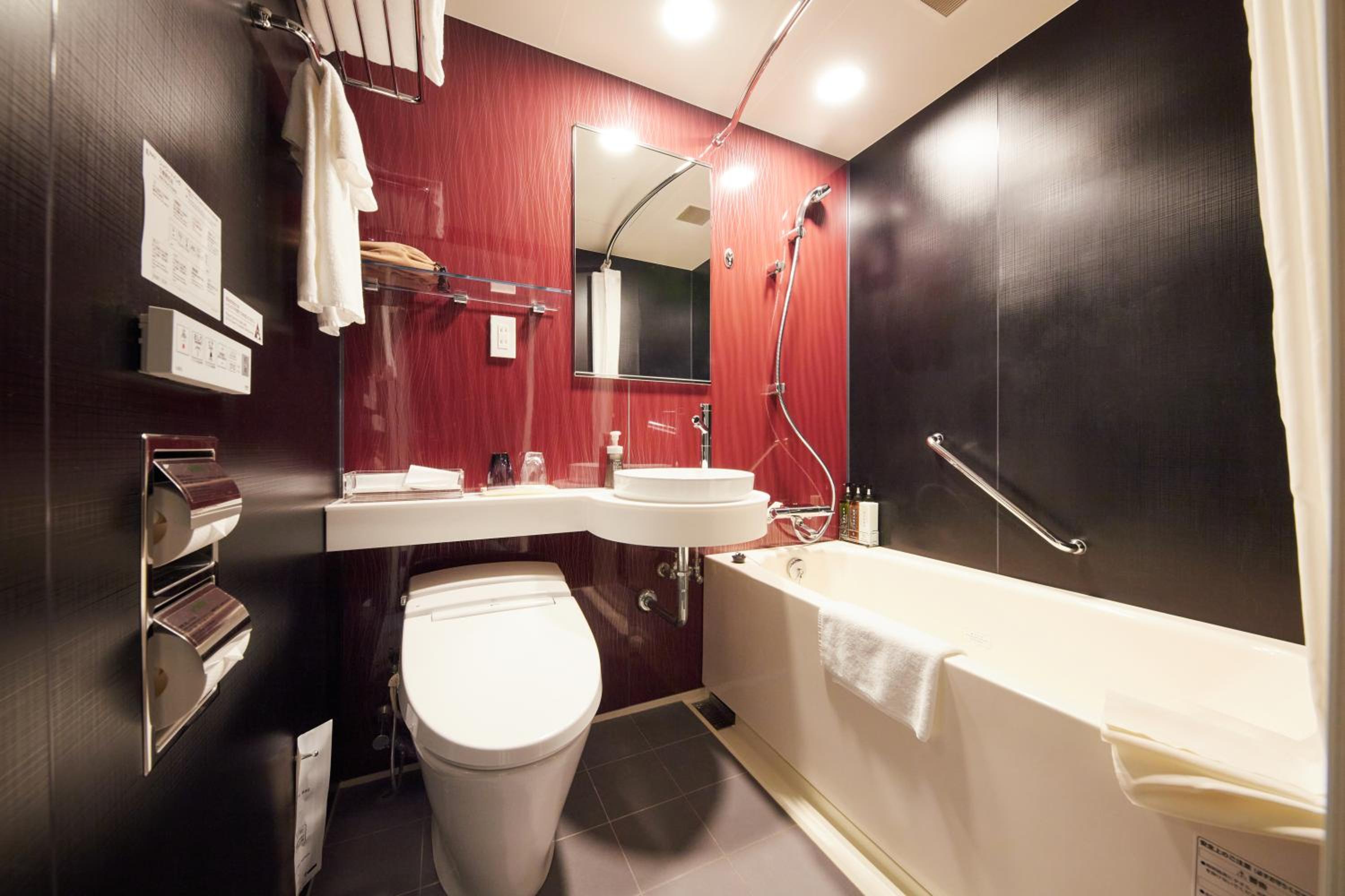 Standard Queen Room - Non-Smoking