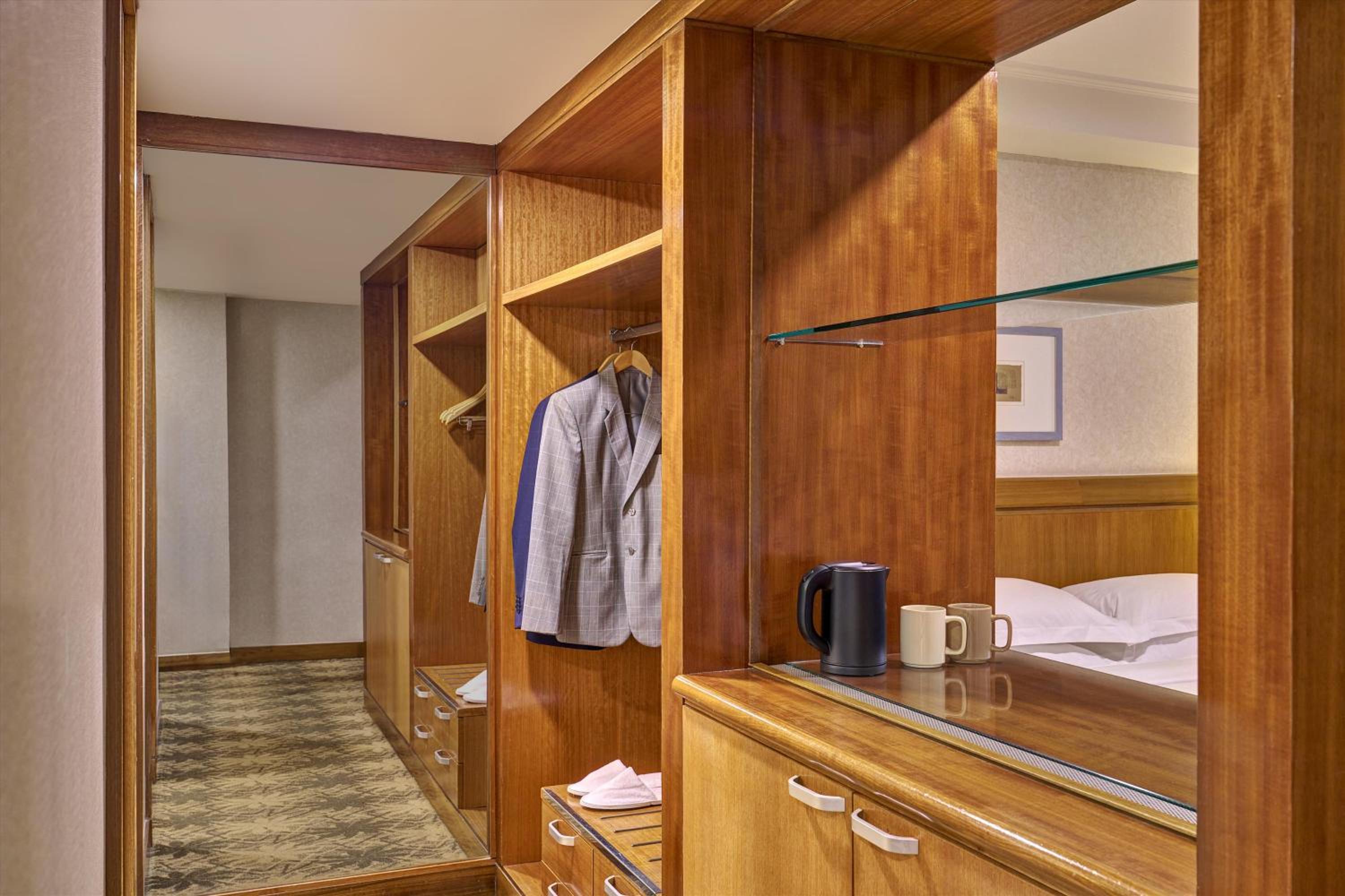 Premier Executive Double Queen