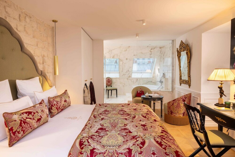 Royal Suite, 1 King Bed, Jetted Tub